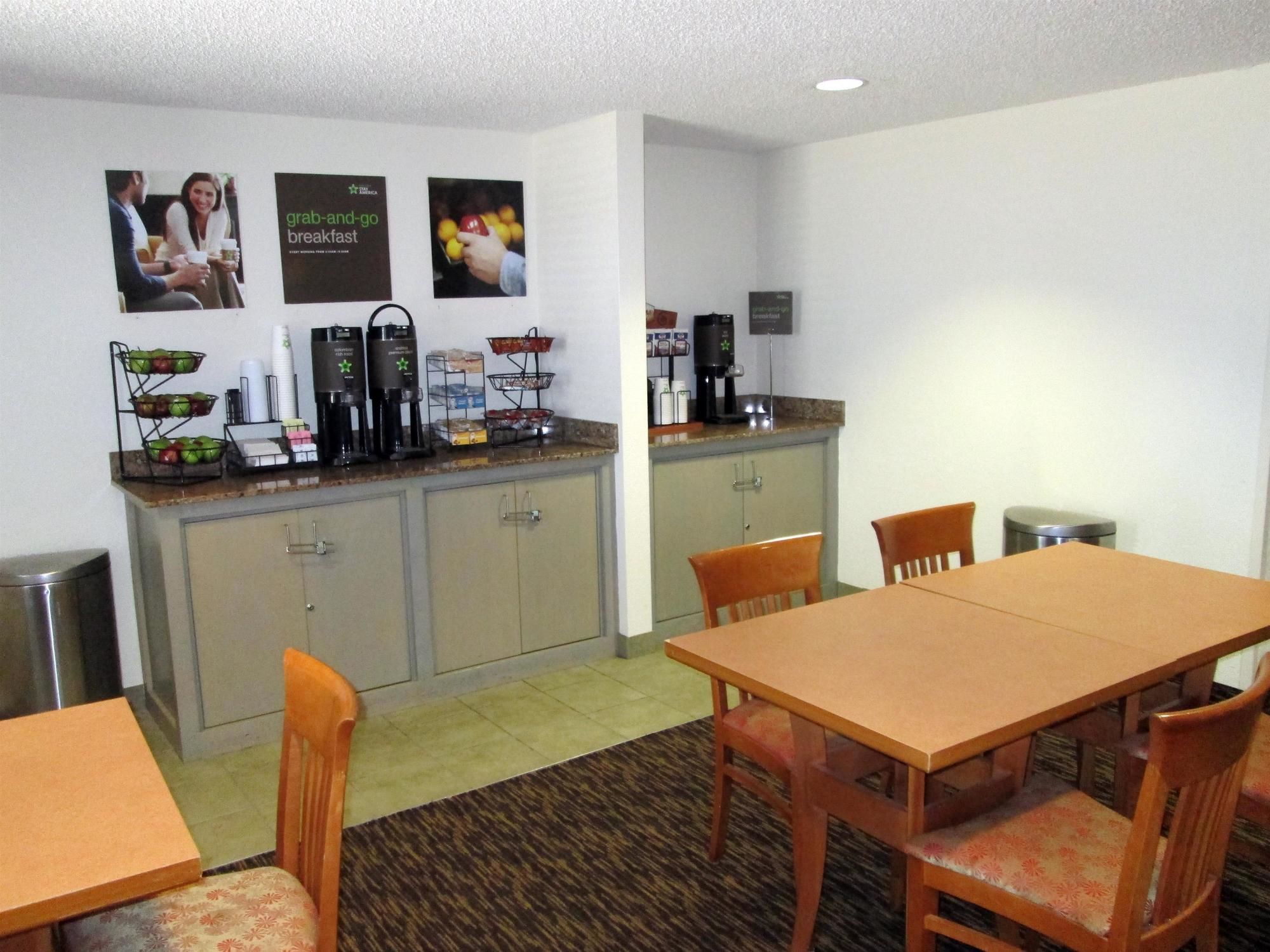 Extended Stay America Select Suites Dallas Las Colinas Meadow Creek Dr.
