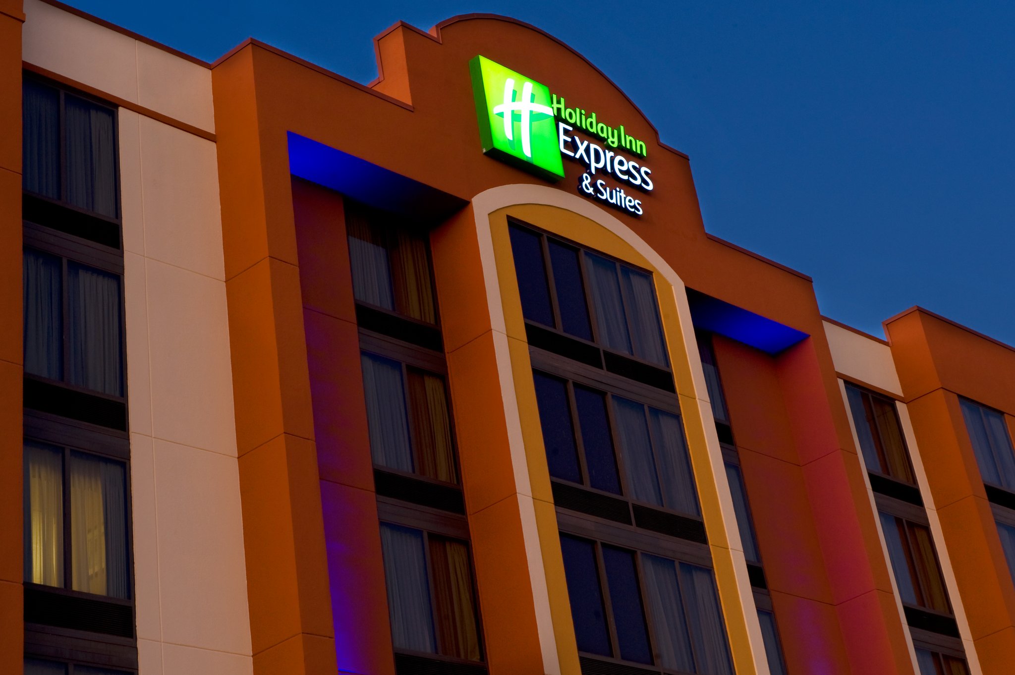 Holiday Inn Express Hotel & Suites Dallas Ft. Worth Airport South