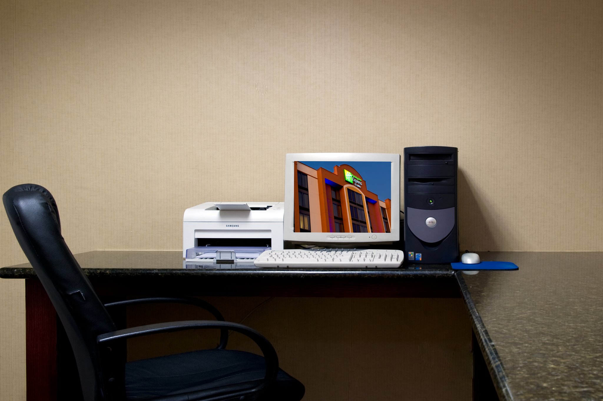 Holiday Inn Express Hotel & Suites Dallas Ft. Worth Airport South