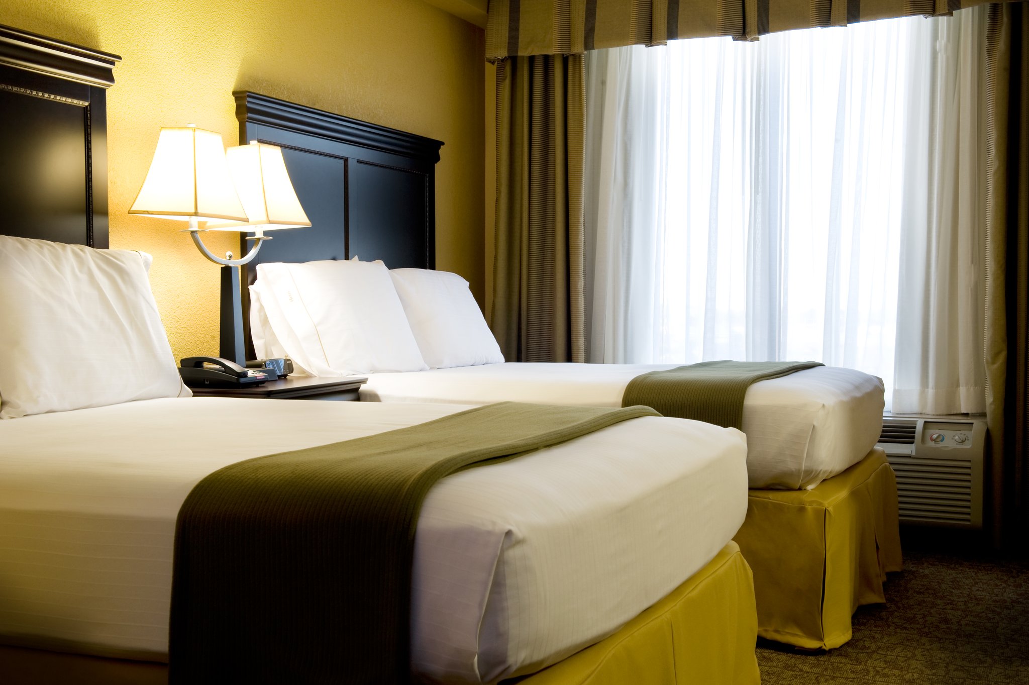 Holiday Inn Express Hotel & Suites Dallas Ft. Worth Airport South