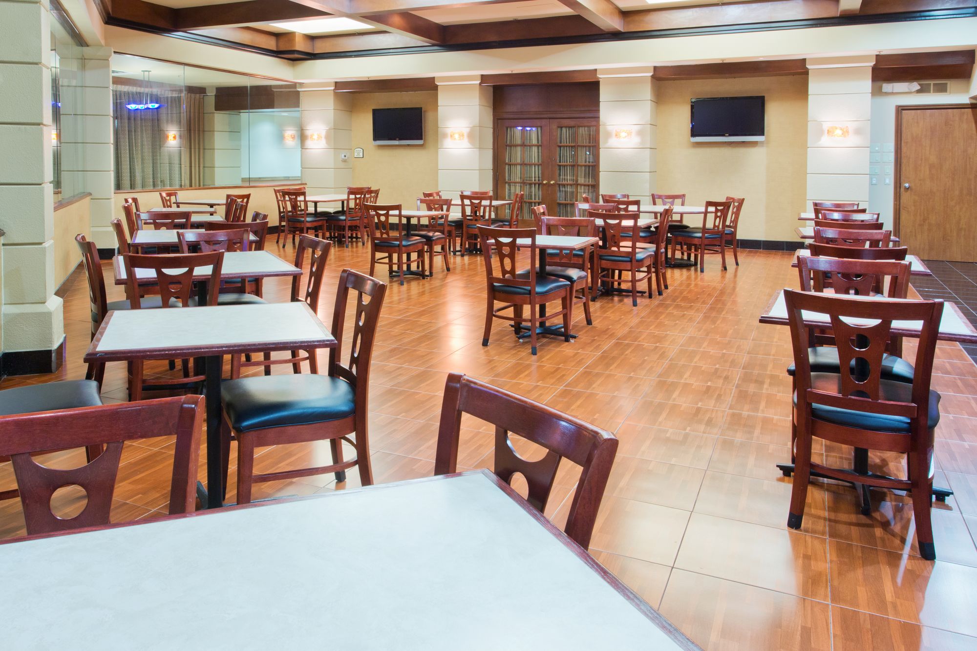 Holiday Inn Express Hotel & Suites DFW North