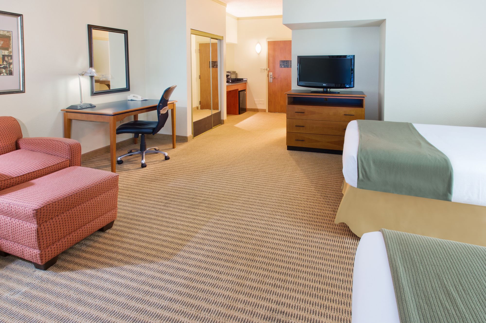 Holiday Inn Express Hotel & Suites DFW North