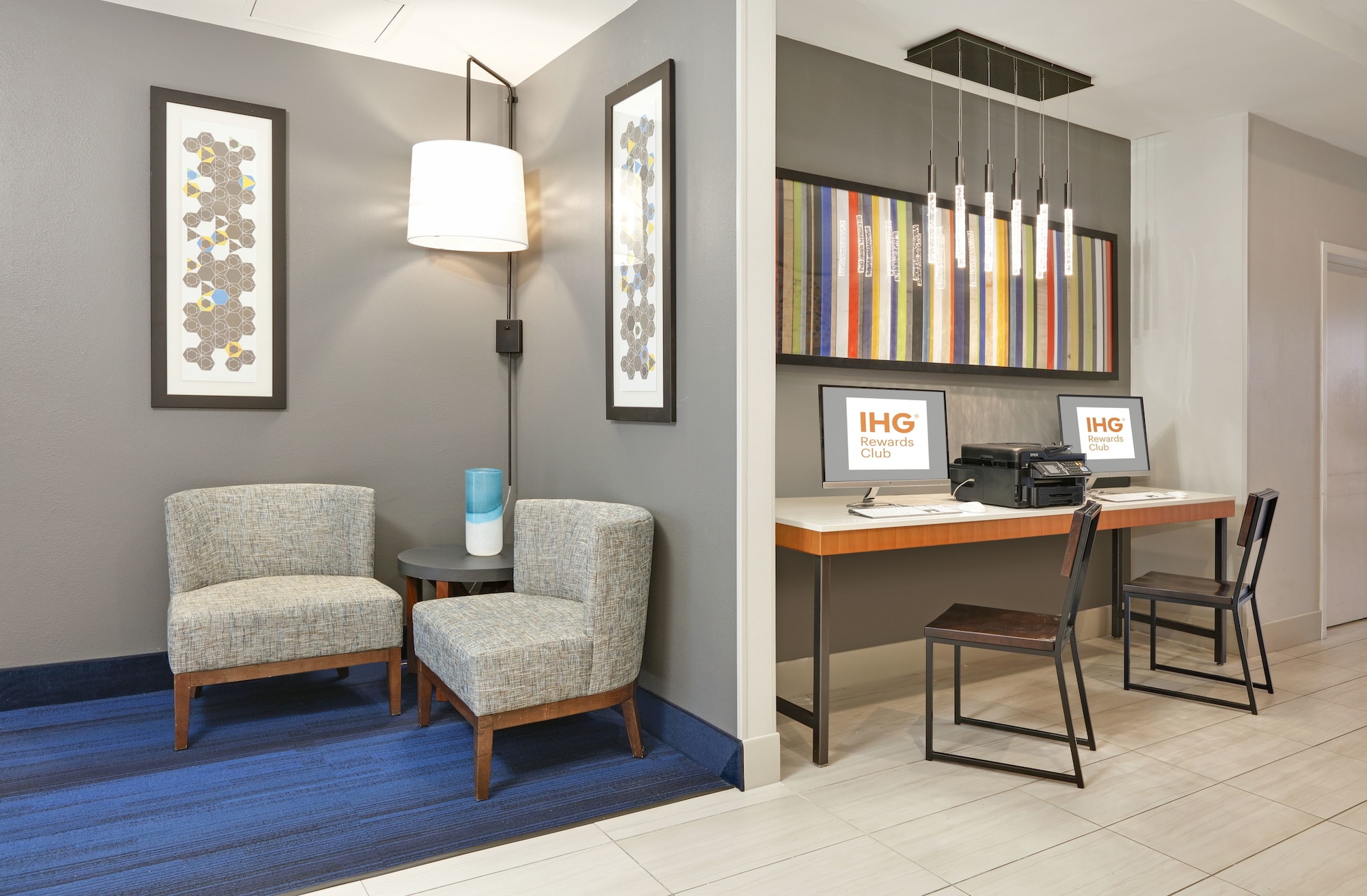 Holiday Inn Express & Suites Irving Conv Ctr - Las Colinas