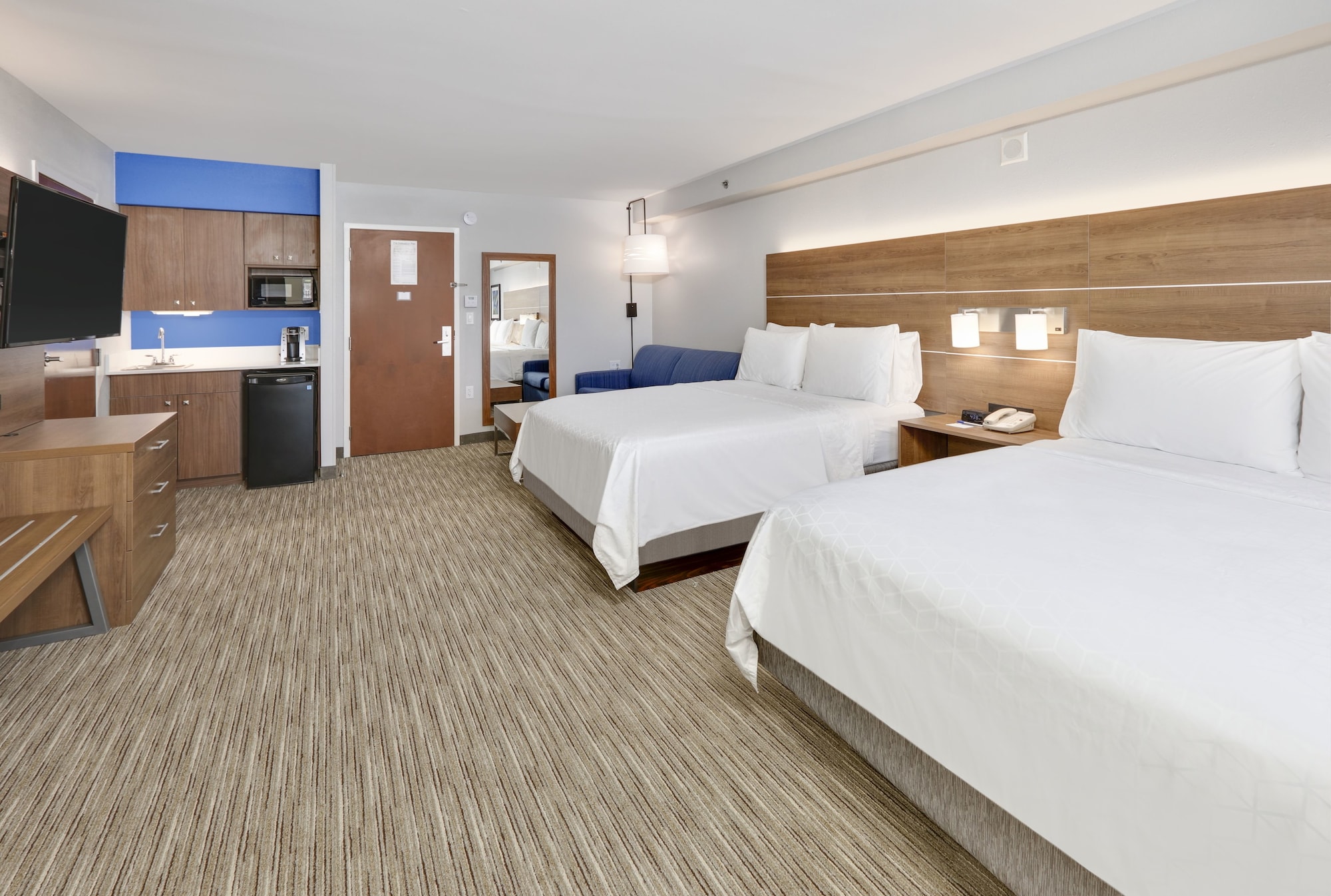 Holiday Inn Express & Suites Irving Conv Ctr - Las Colinas