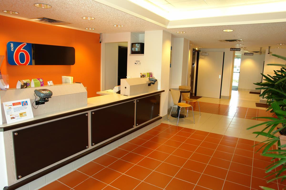 Motel 6 Irving, TX - DFW Airport North