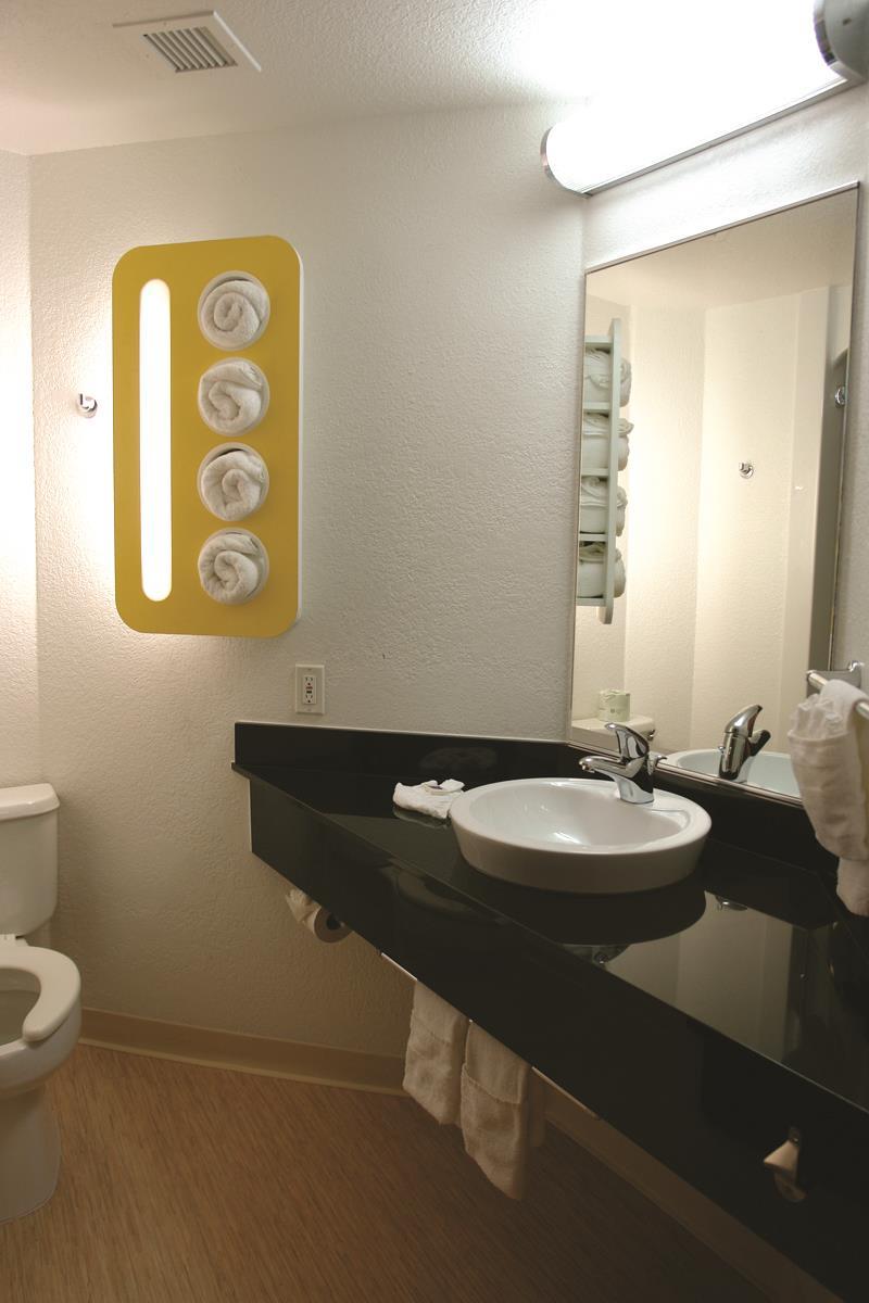 Motel 6 Irving, TX - DFW Airport North