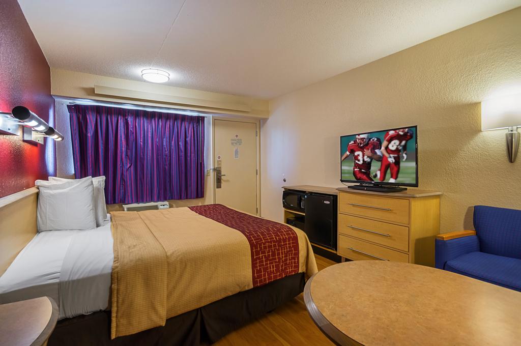 Red Roof Inn Dallas - DFW Airport North