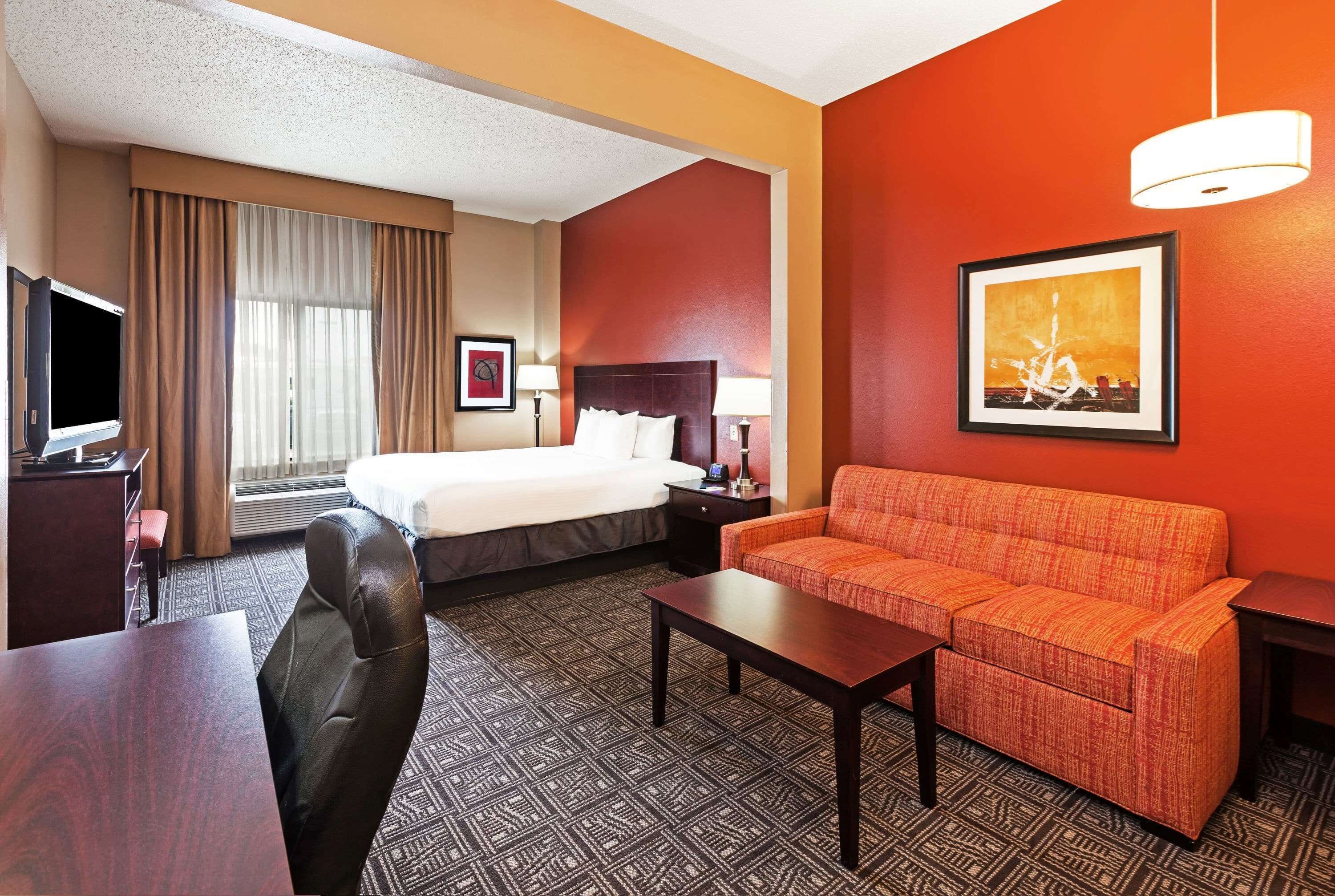 Comfort Inn and Suites Irving
