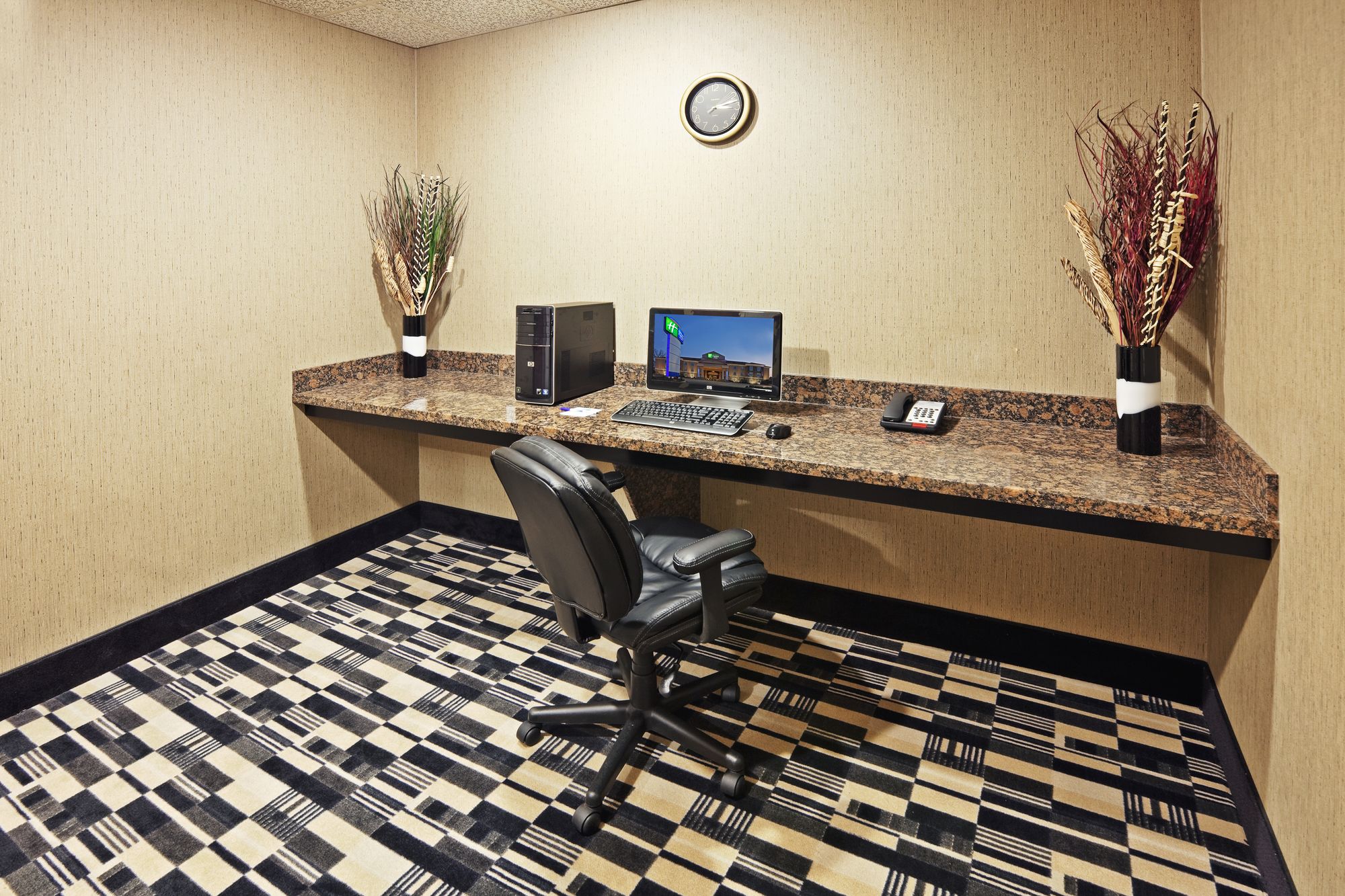 Holiday Inn Express Hotel & Suites Jacksonville