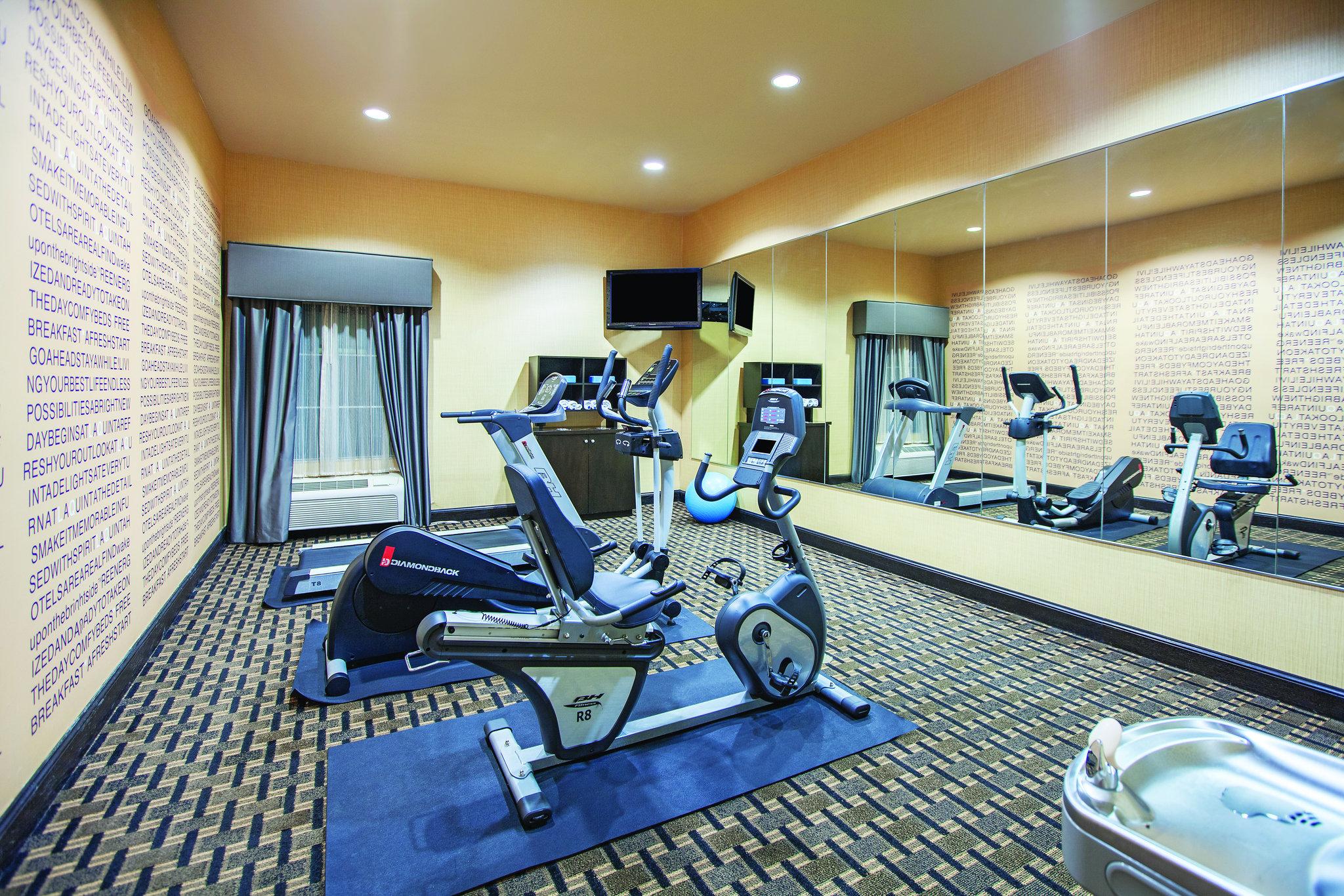 La Quinta Inn & Suites by Wyndham Jacksonville TX