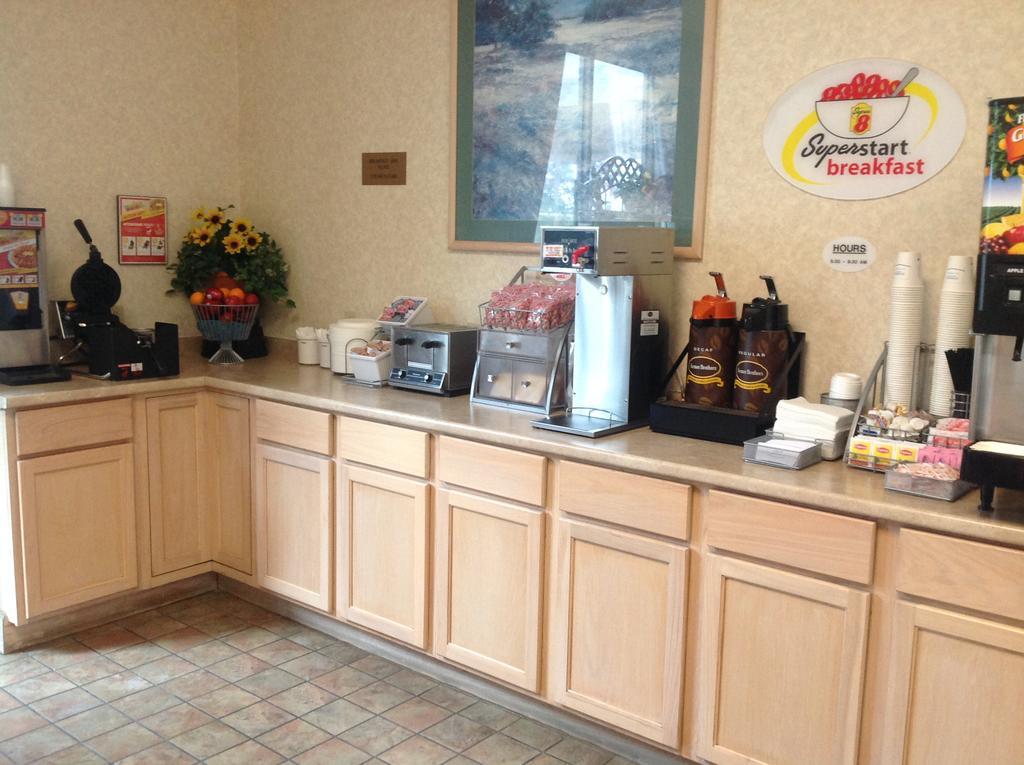 Super 8 by Wyndham Jasper TX