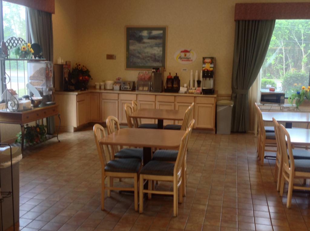 Super 8 by Wyndham Jasper TX