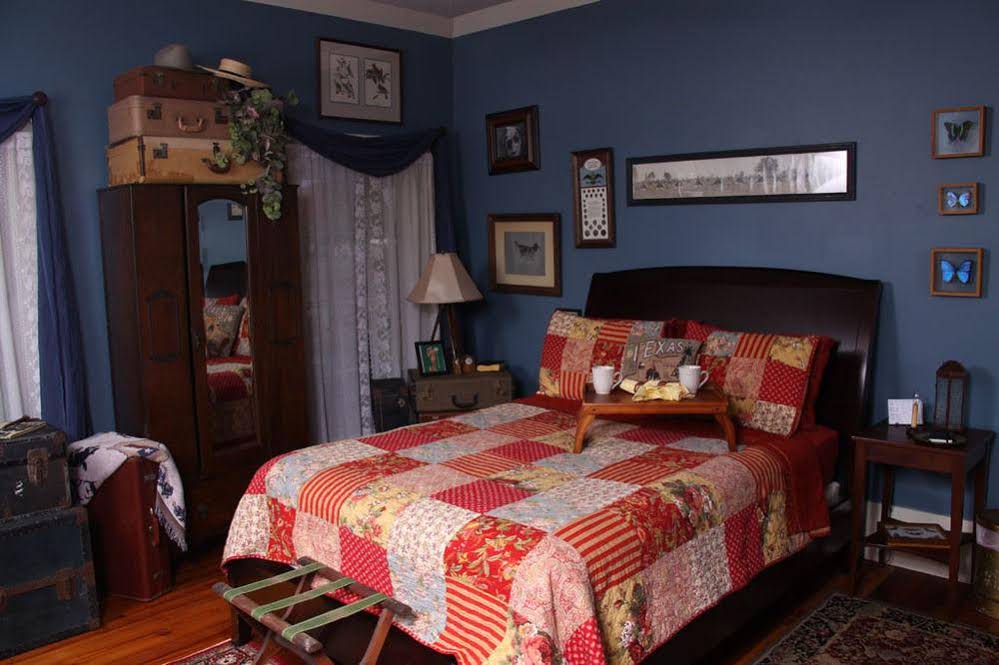The Steamboat Inn