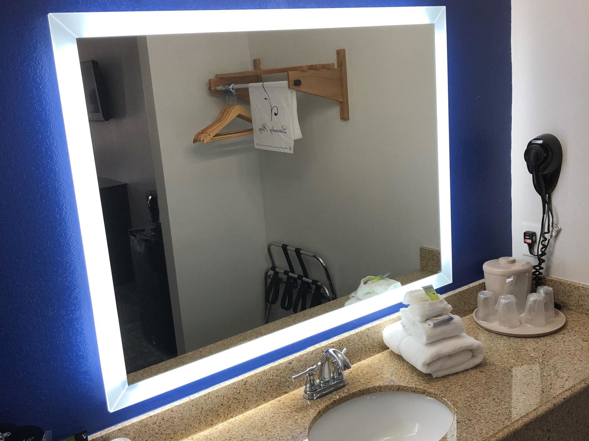 Executive Inn & Suites Joaquin