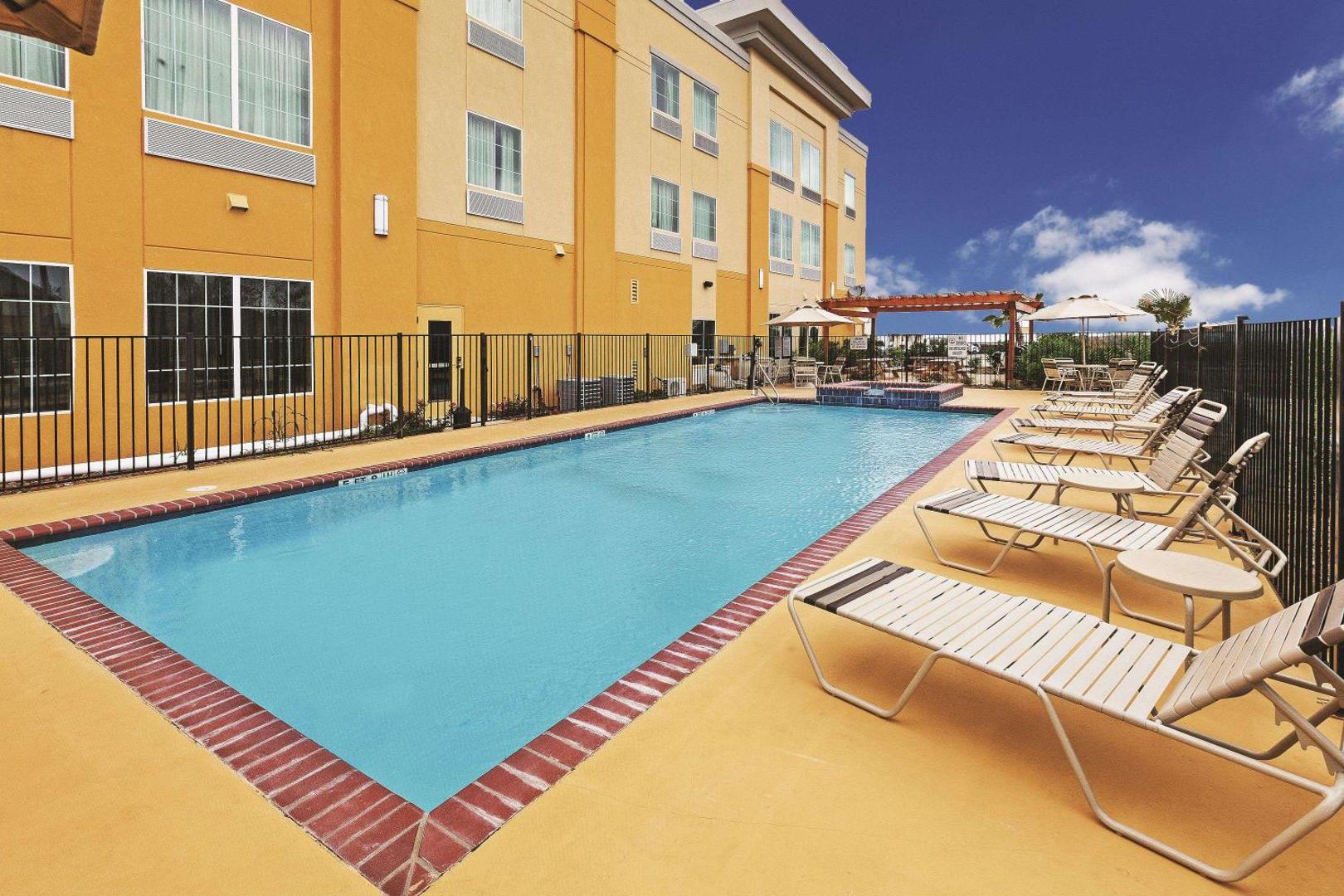 La Quinta Inn & Suites by Wyndham Jourdanton - Pleasanton