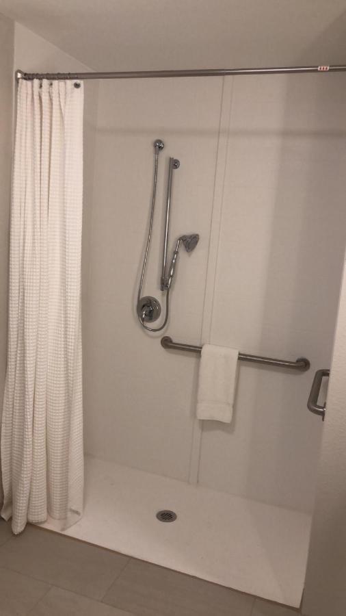 Holiday Inn Express & Suites Junction