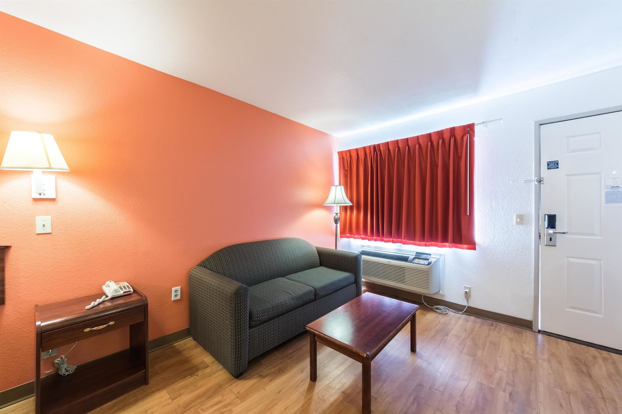 Motel 6 Junction
