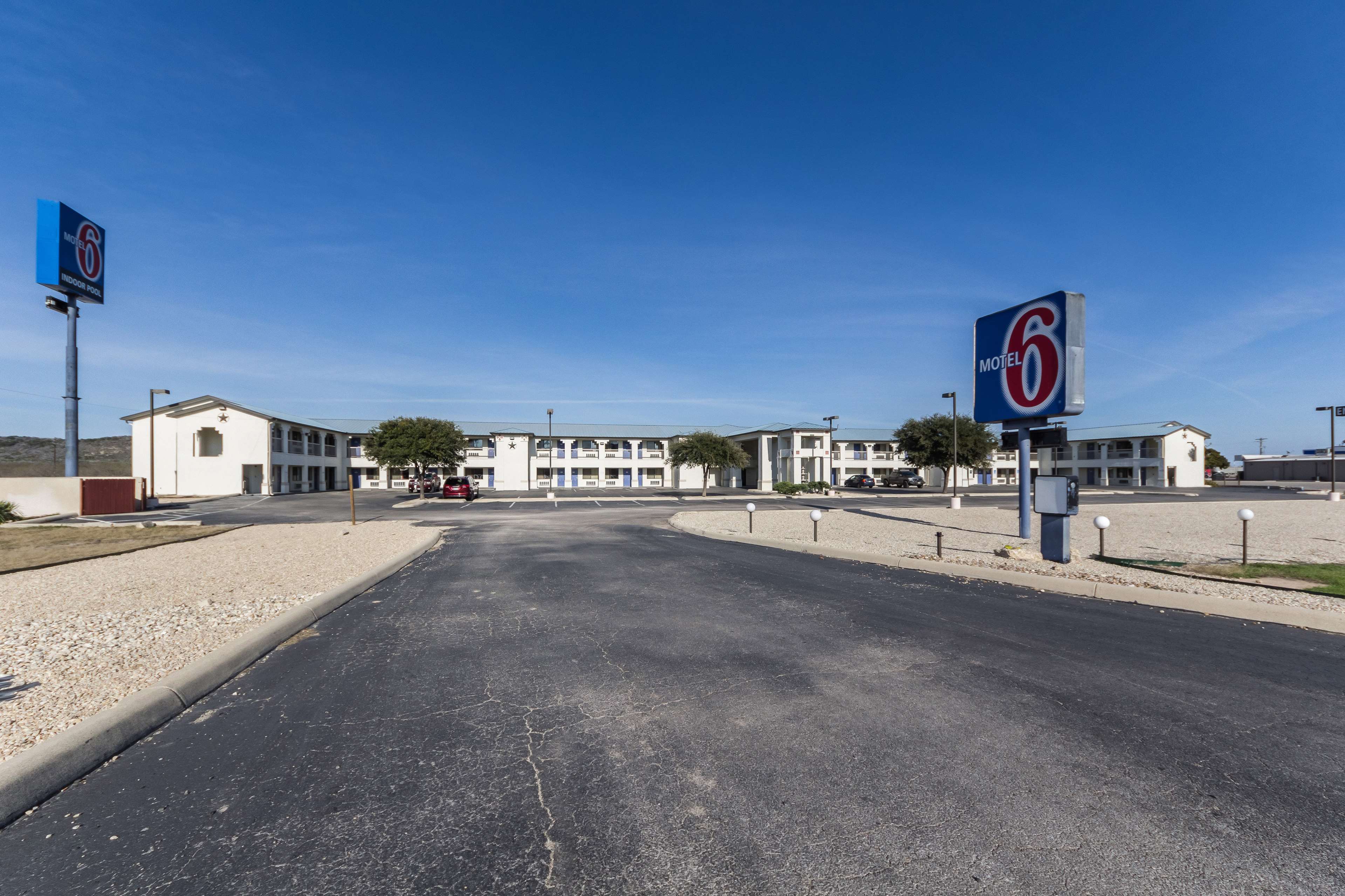 Motel 6 Junction