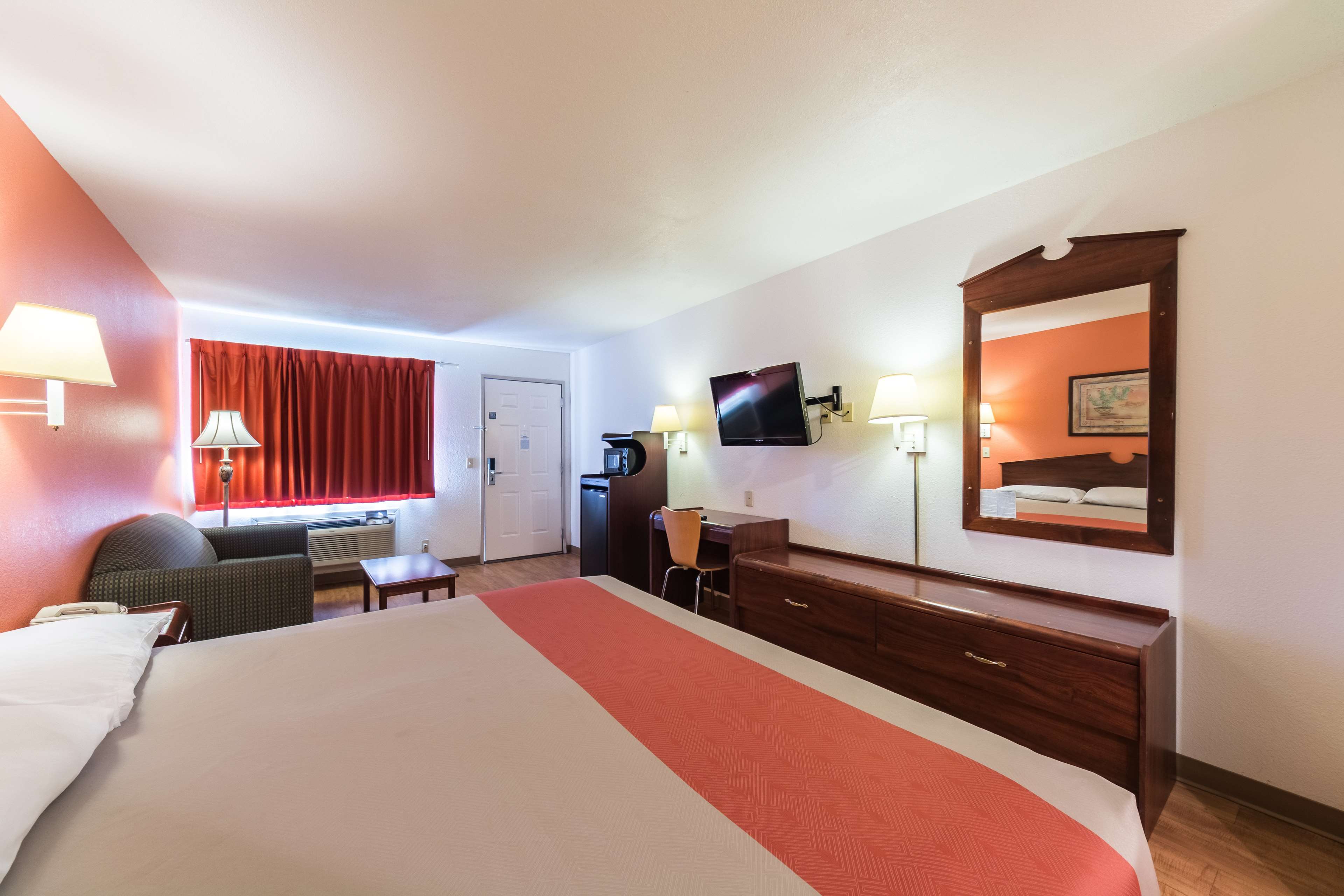 Motel 6 Junction