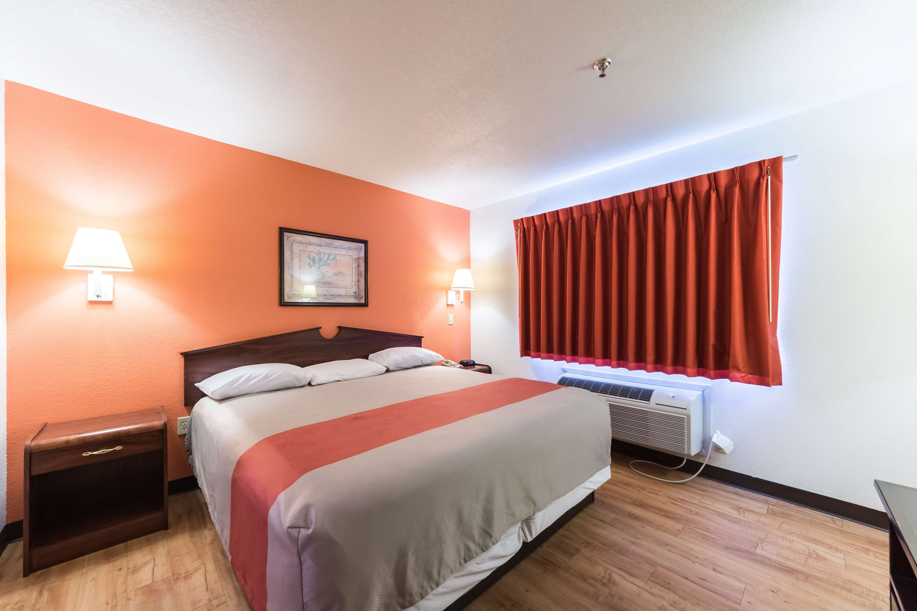 Motel 6 Junction