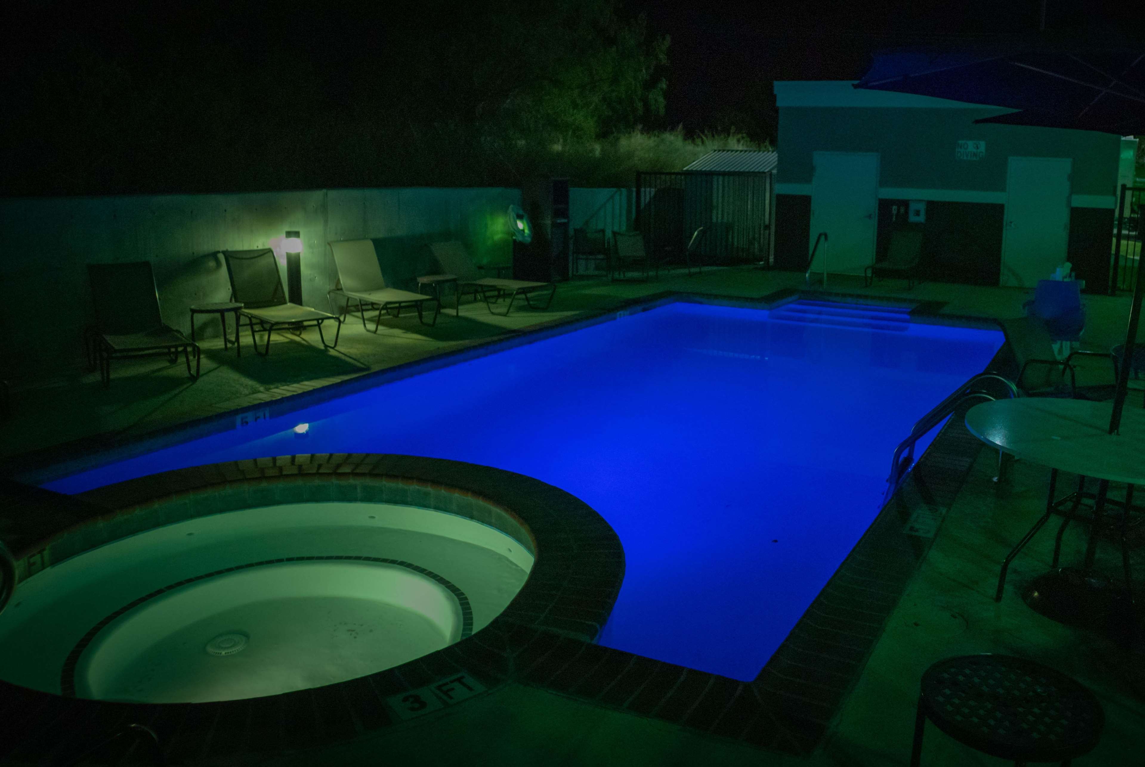 La Quinta Inn & Suites by Wyndham Karnes City - Kenedy
