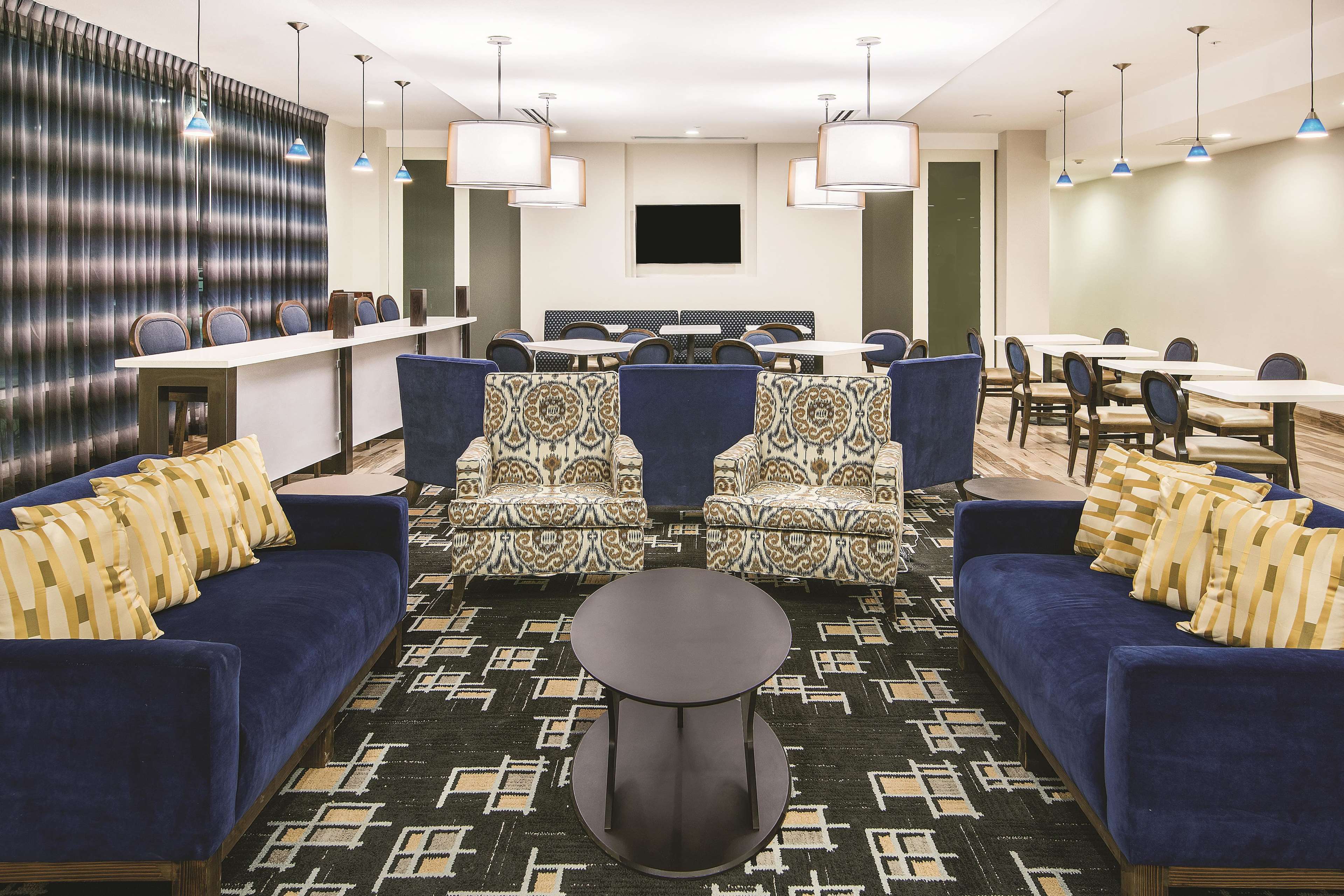 La Quinta Inn & Suites by Wyndham Karnes City - Kenedy