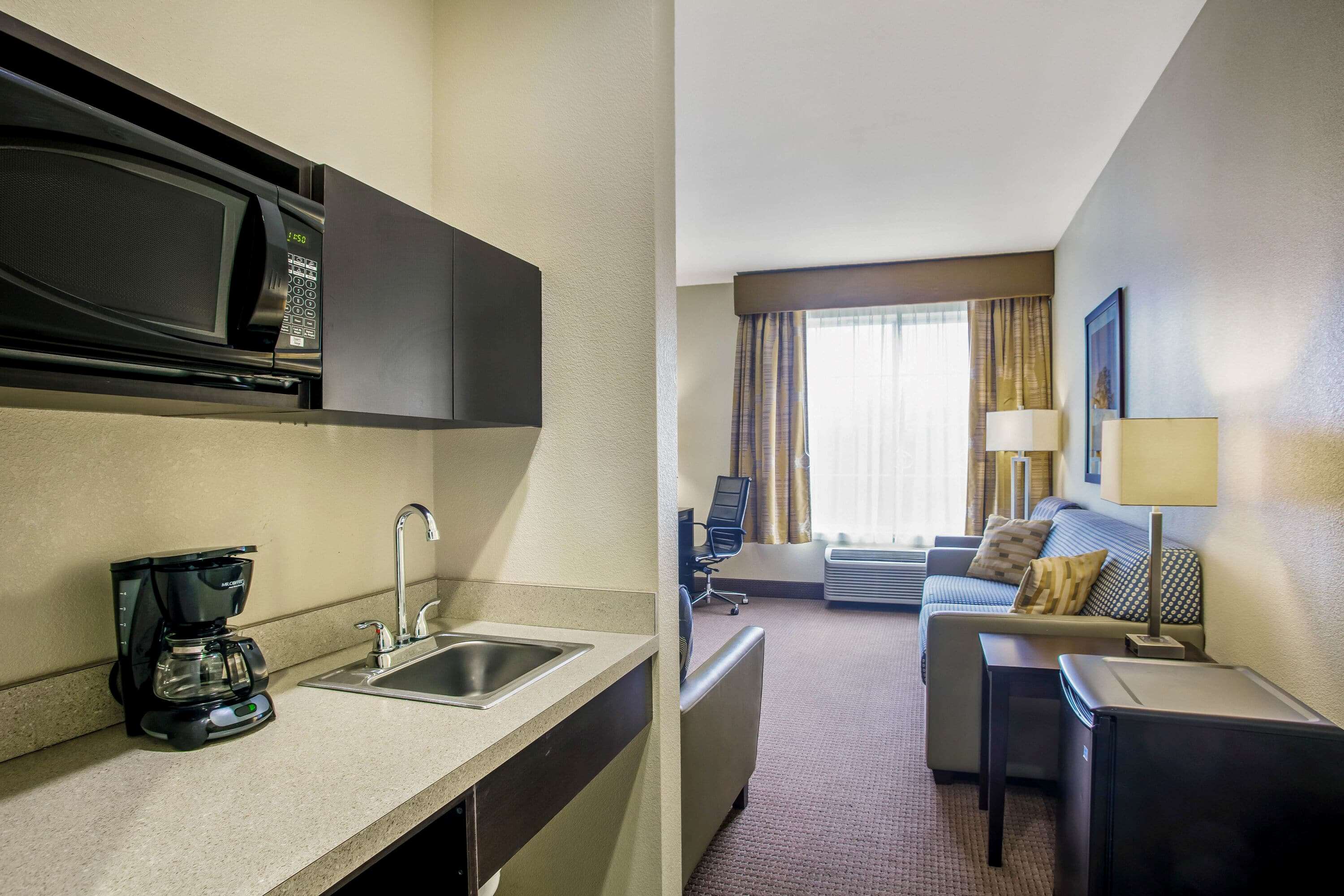 La Quinta Inn & Suites by Wyndham Karnes City - Kenedy