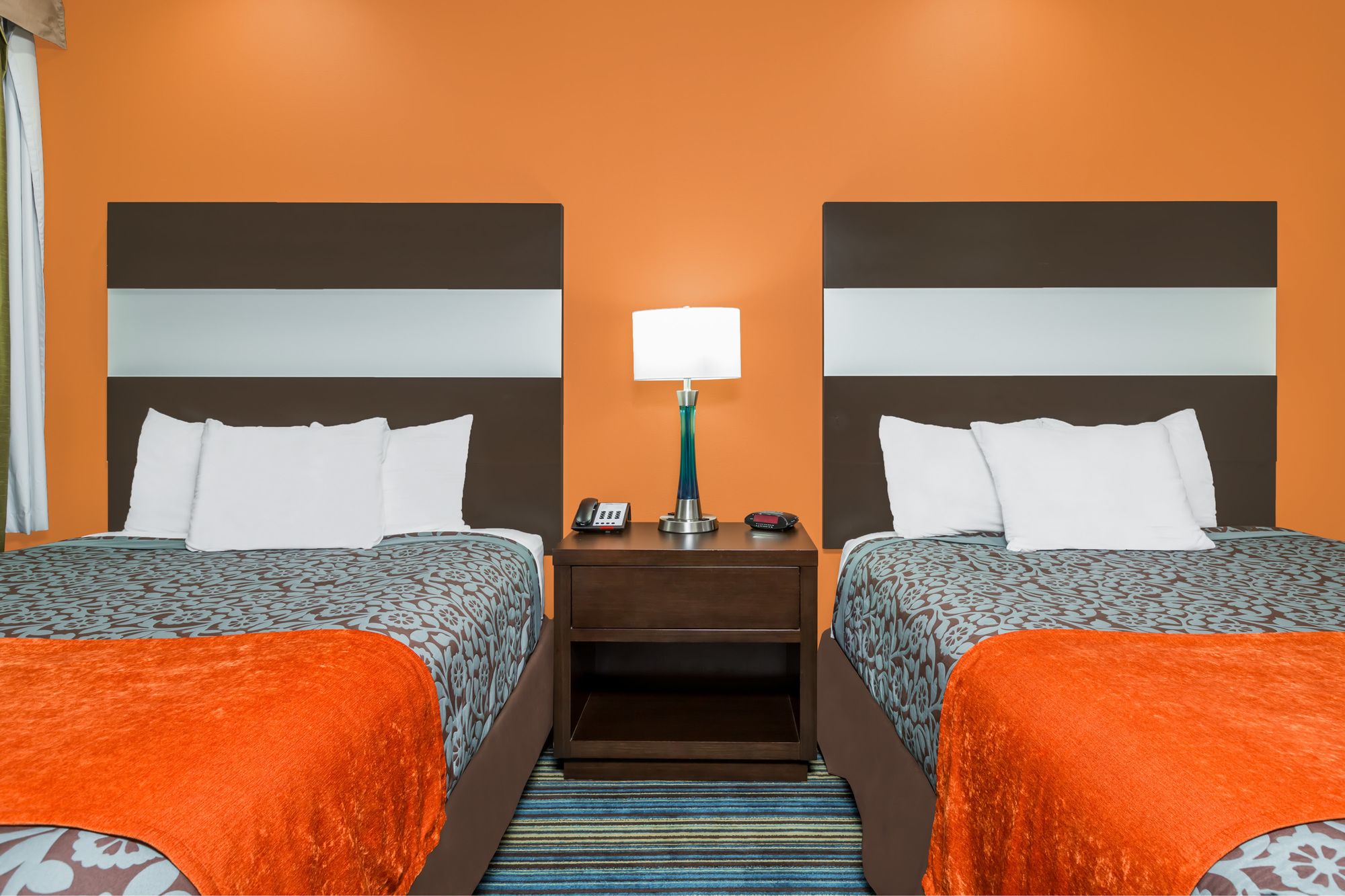Days Inn & Suites by Wyndham Katy