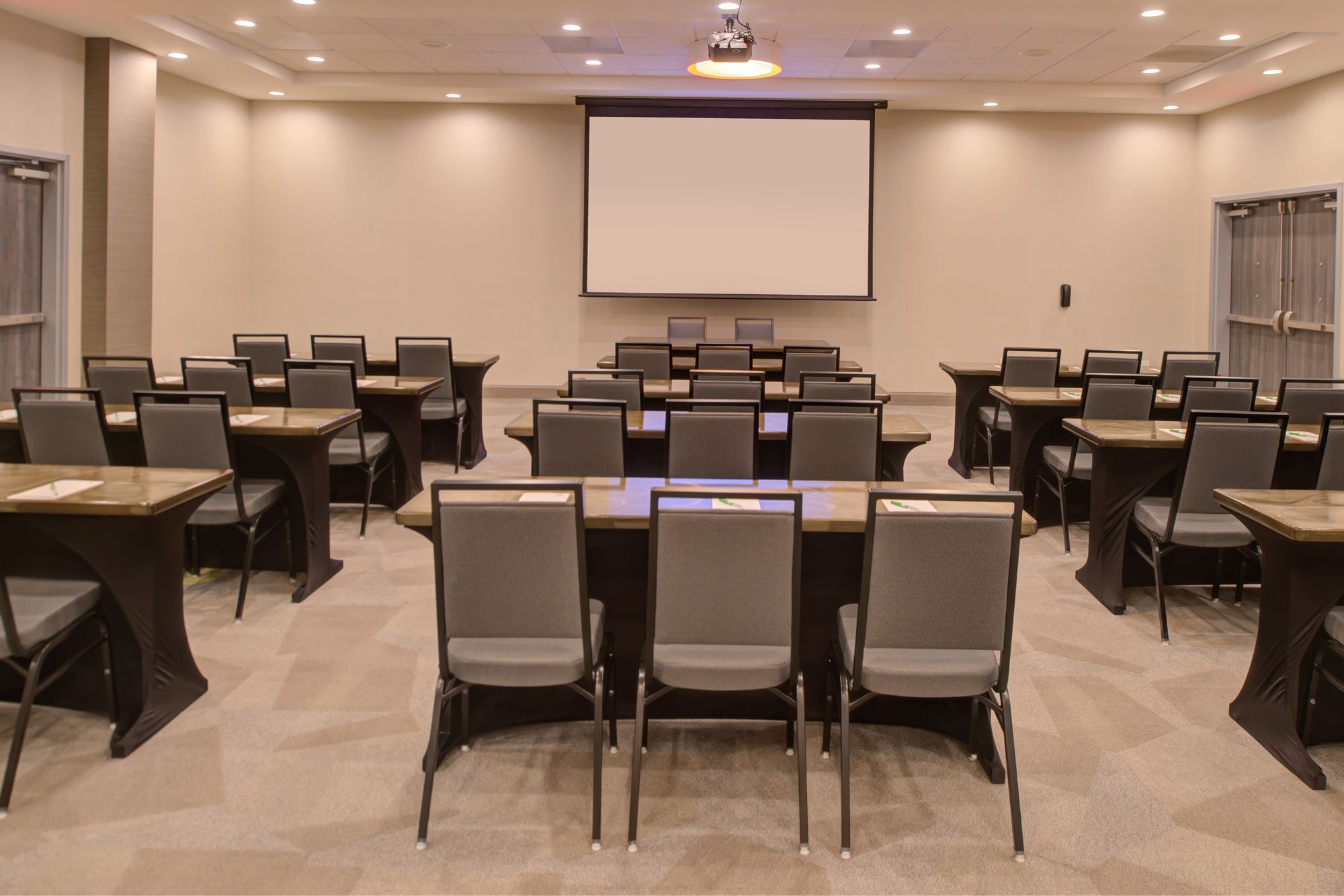 Holiday Inn & Suites Houston West - Katy Mills