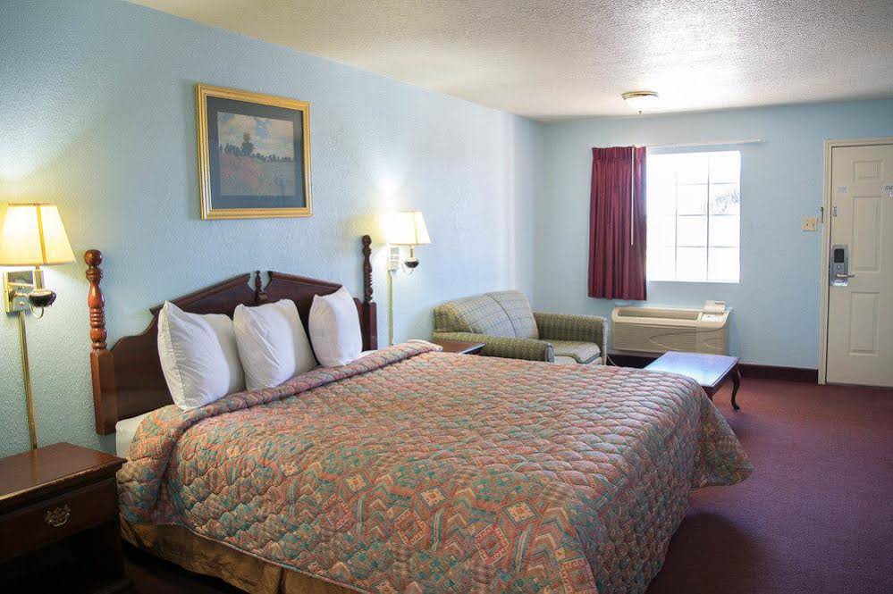 Countryside Inn