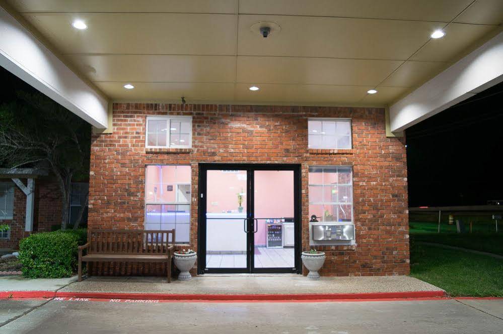 Countryside Inn