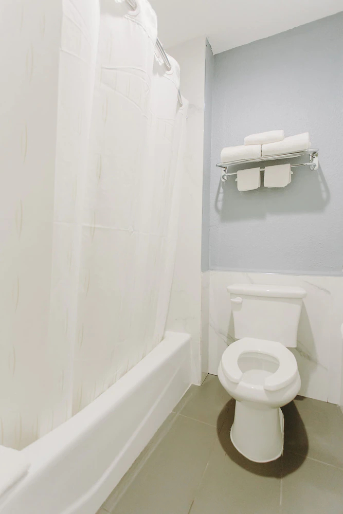 Scottish Inn & Suites - Kemah Boardwalk