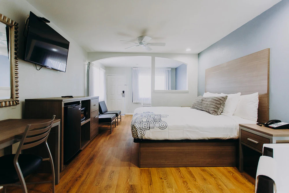 Scottish Inn & Suites - Kemah Boardwalk