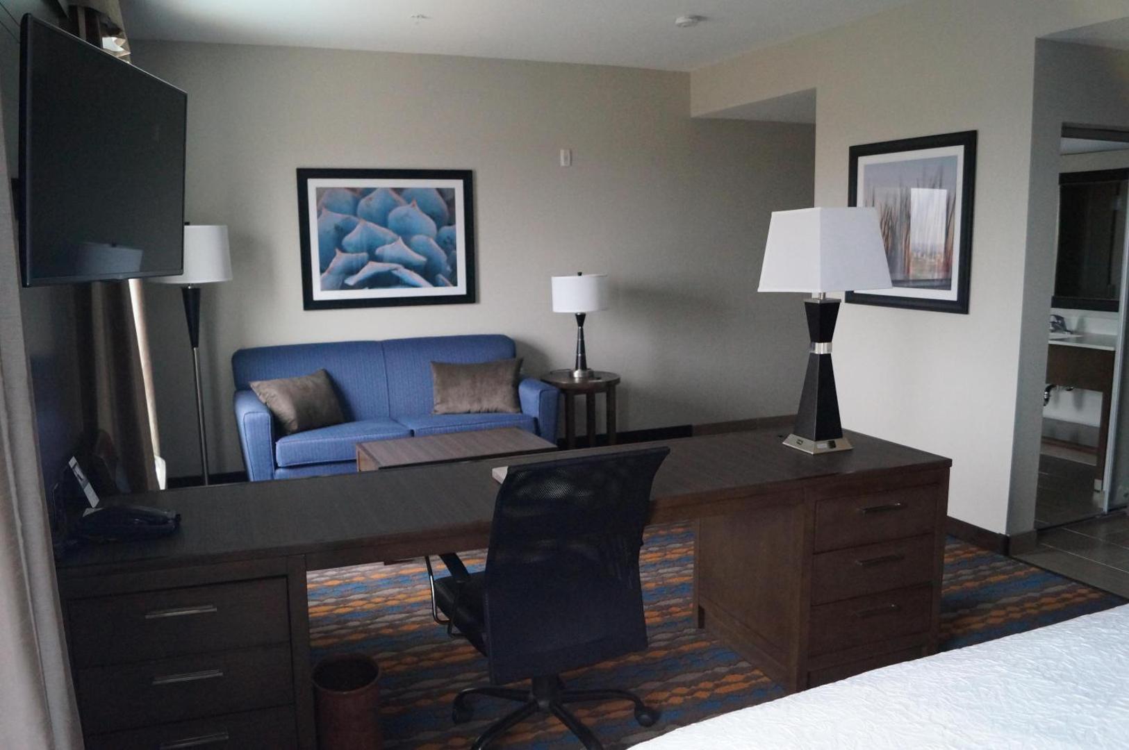 Hampton Inn Kenedy