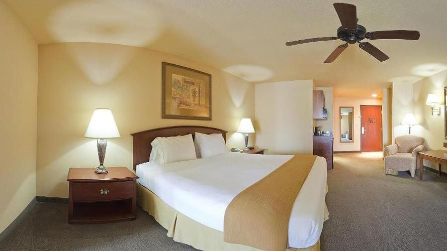 Holiday Inn Express Hotel & Suites Kerrville