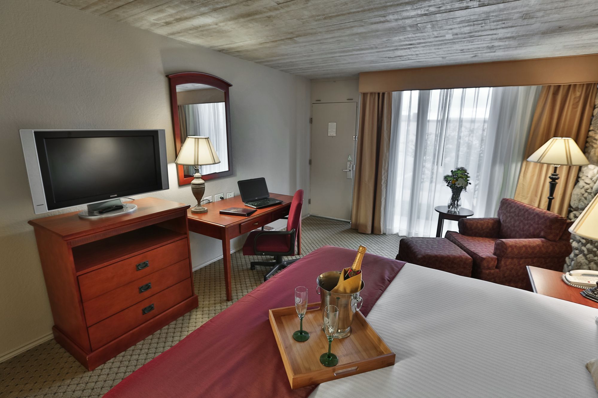 Inn of the Hills Resort and Conference Center