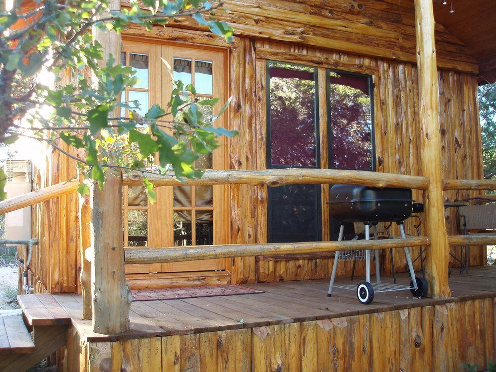Trail's End Hill Country Cabins