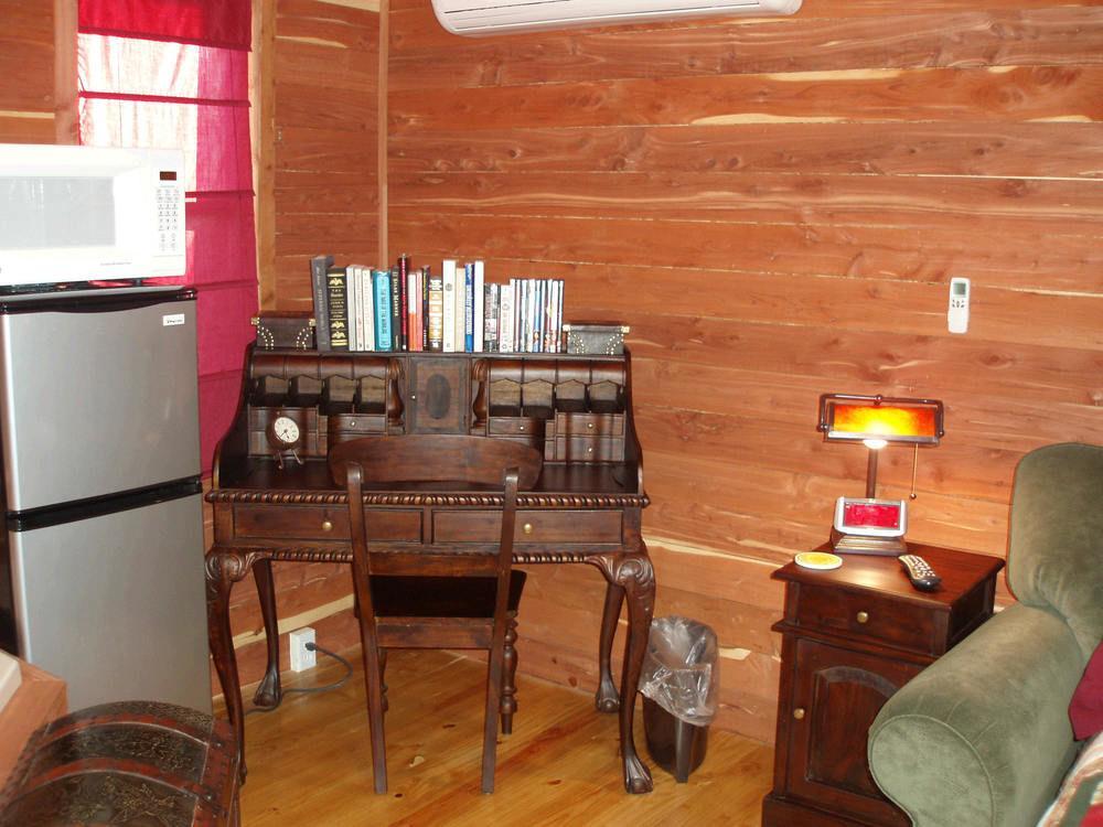 Trail's End Hill Country Cabins