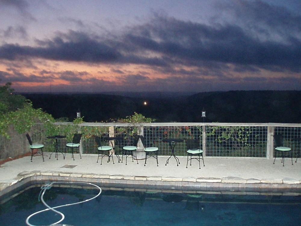 Trail's End Hill Country Cabins