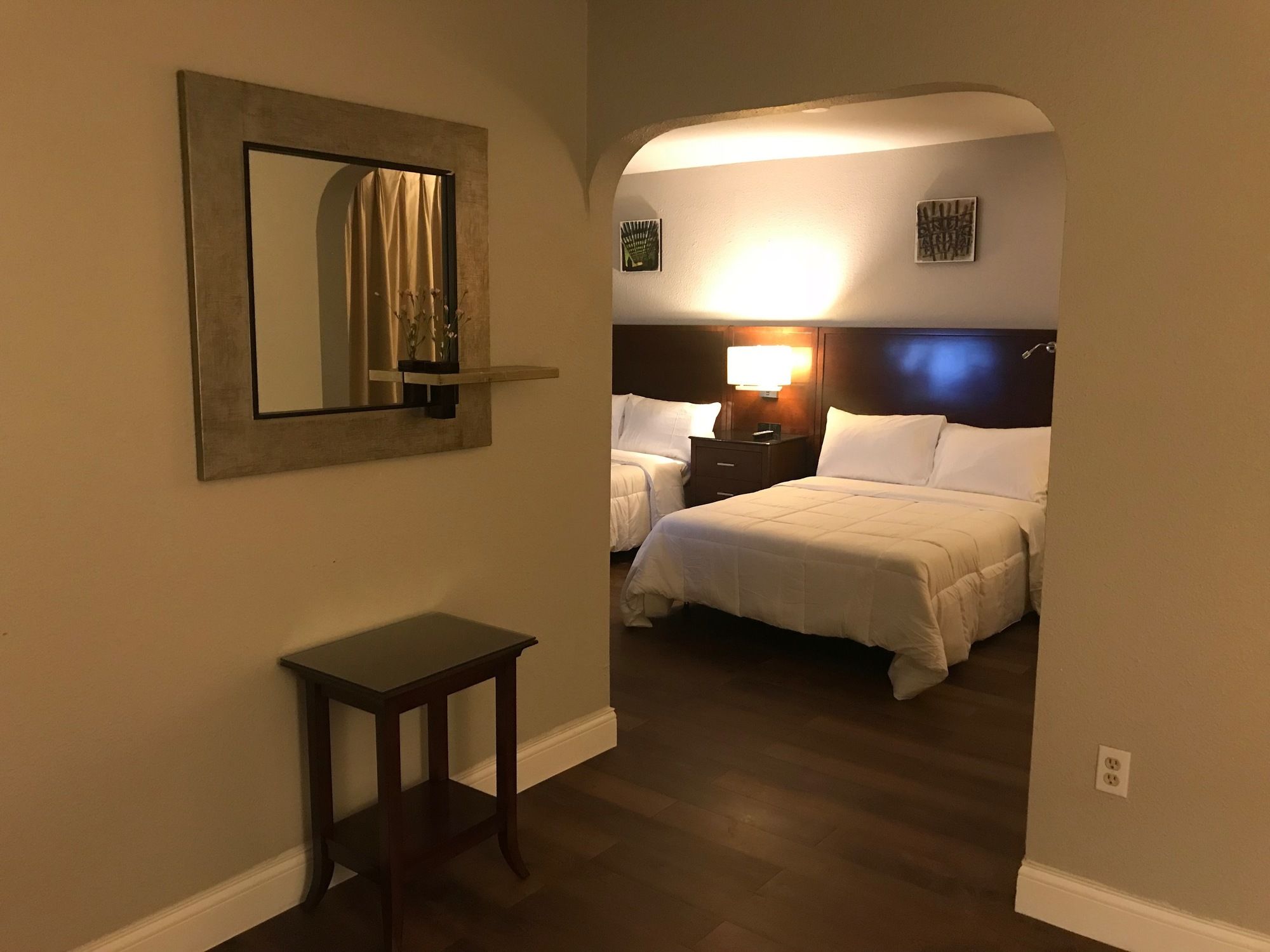 Stratus Suites