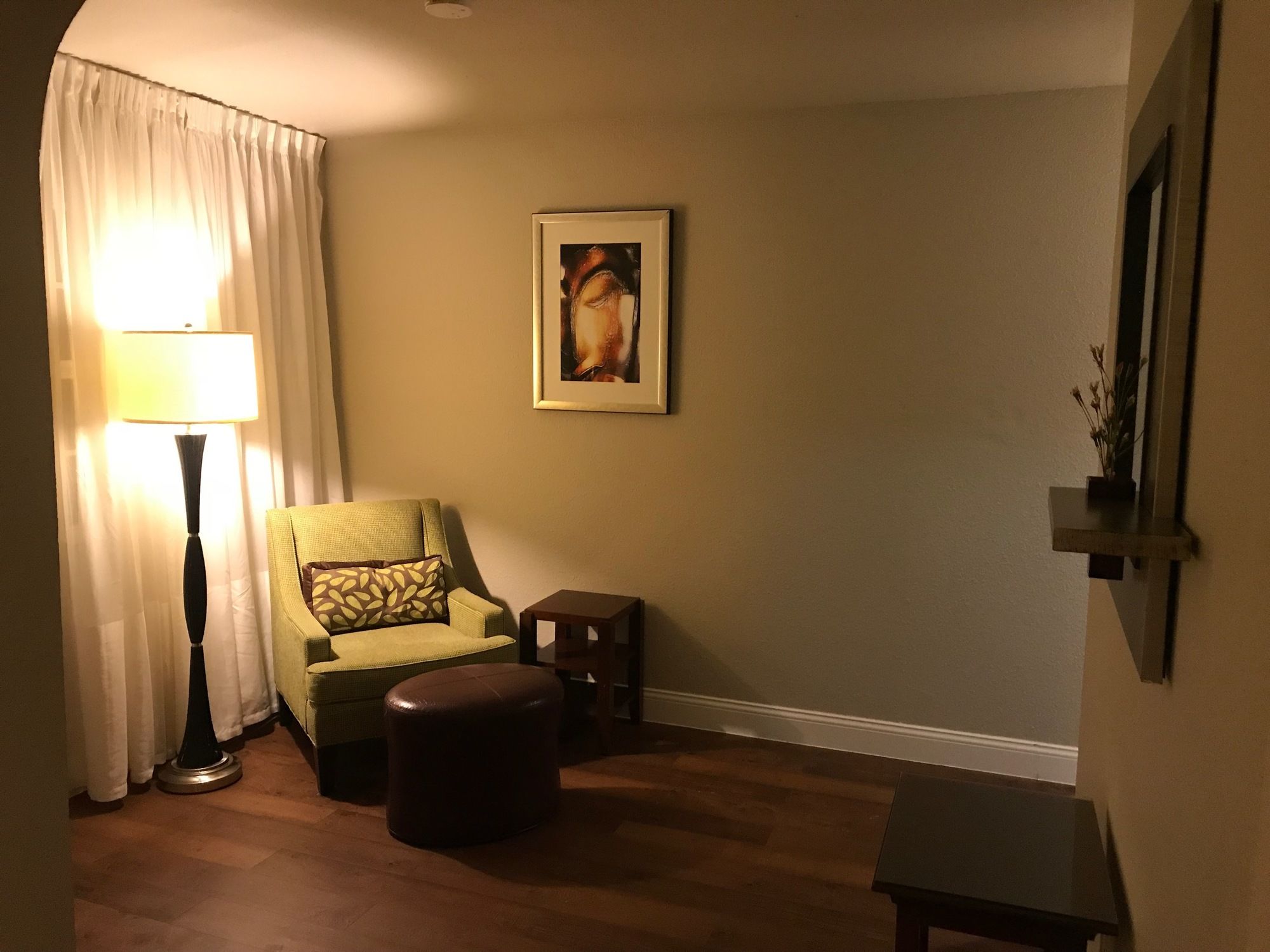 Stratus Suites