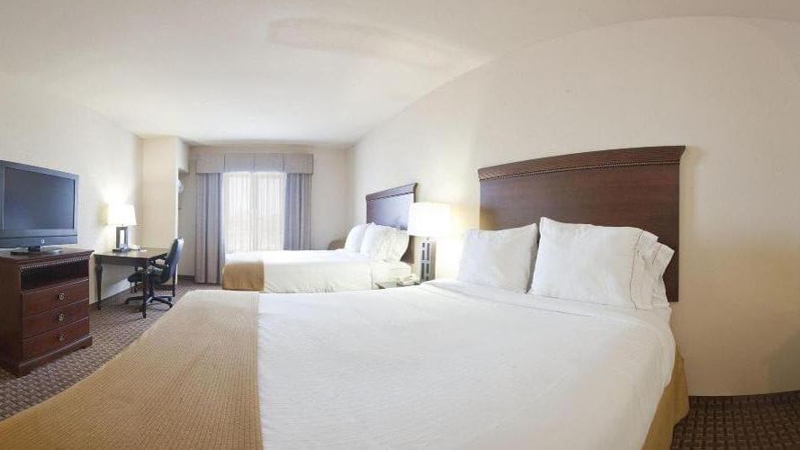 Holiday Inn Express & Suites Kingsville