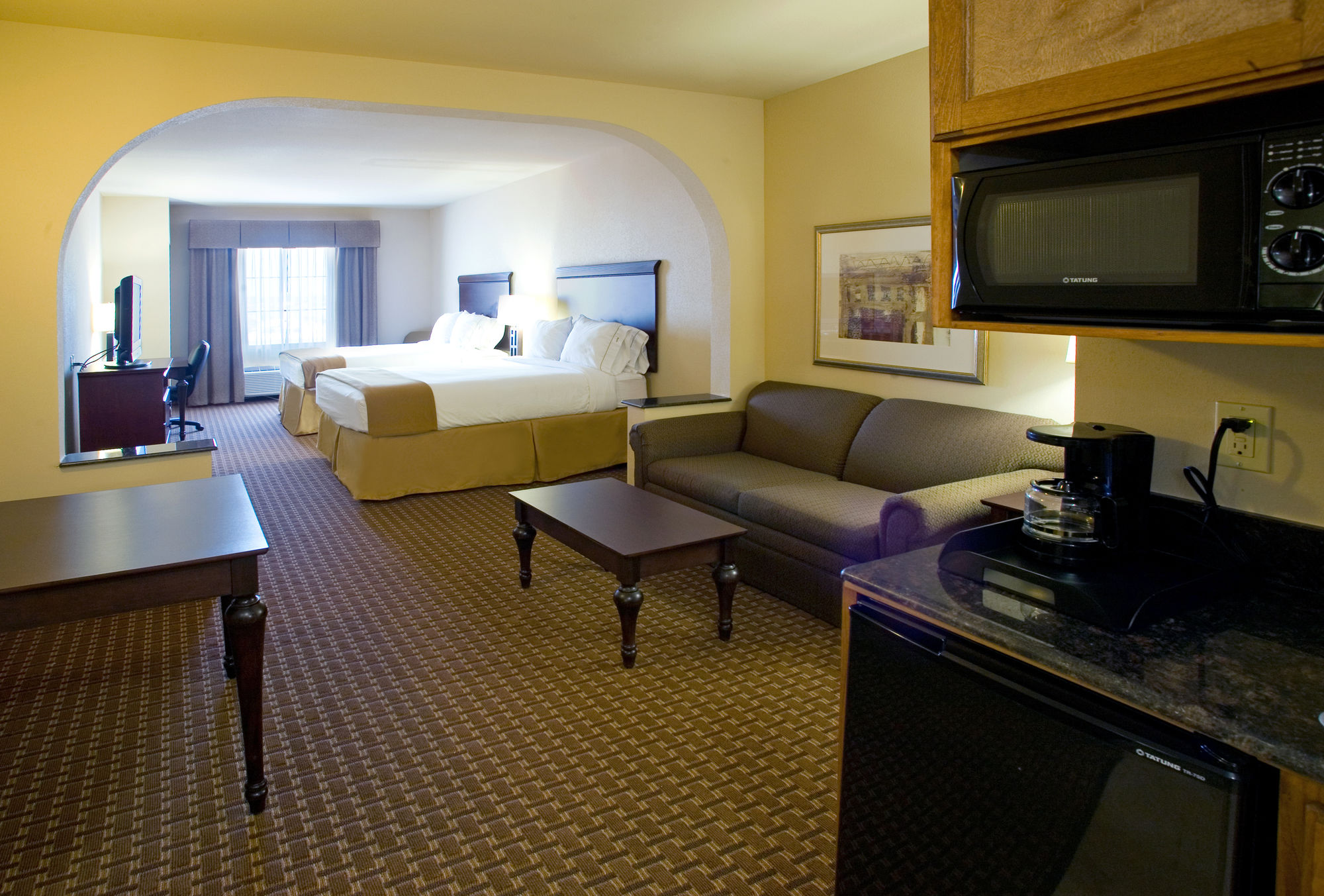Holiday Inn Express & Suites Kingsville