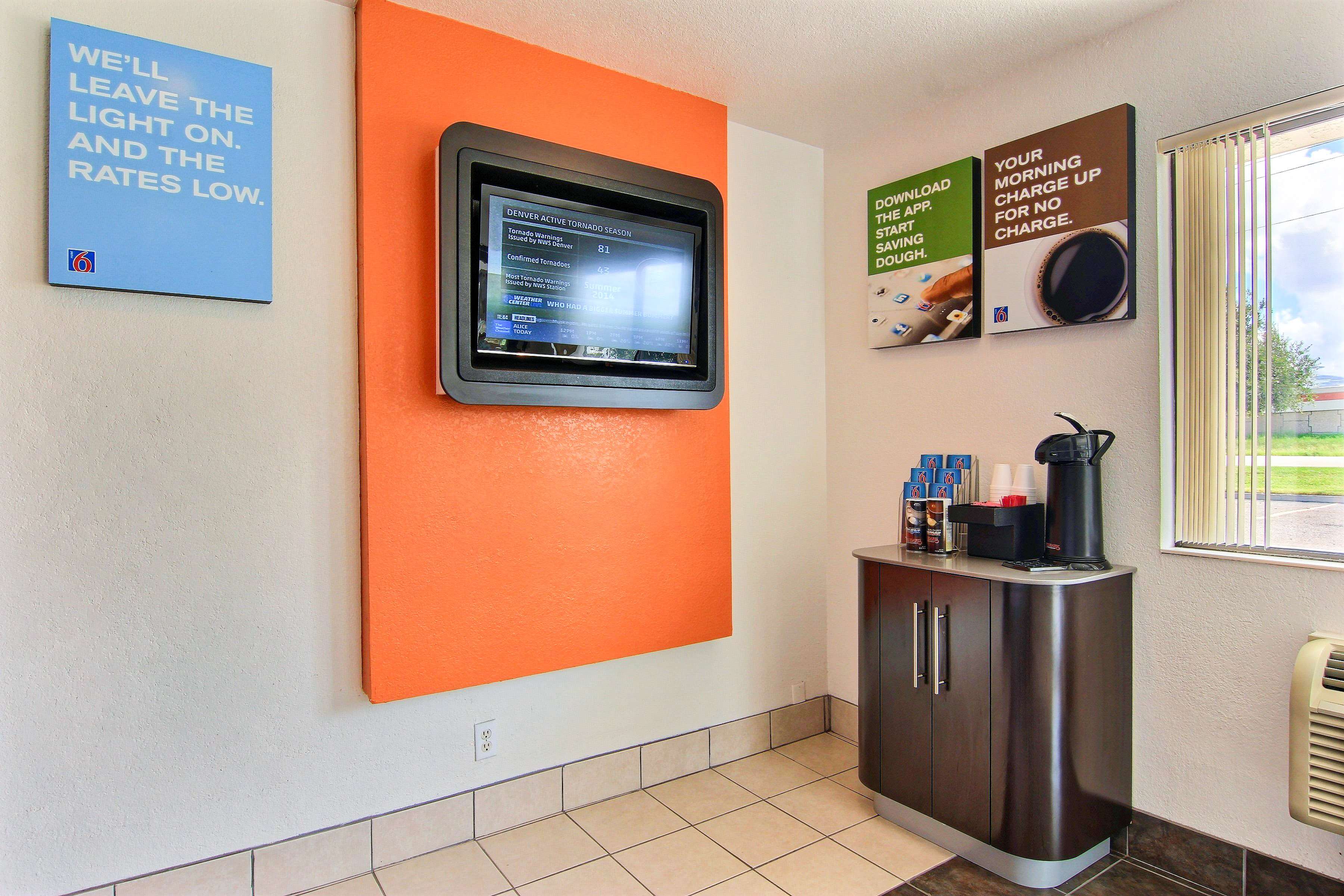 Motel 6 Kingsville