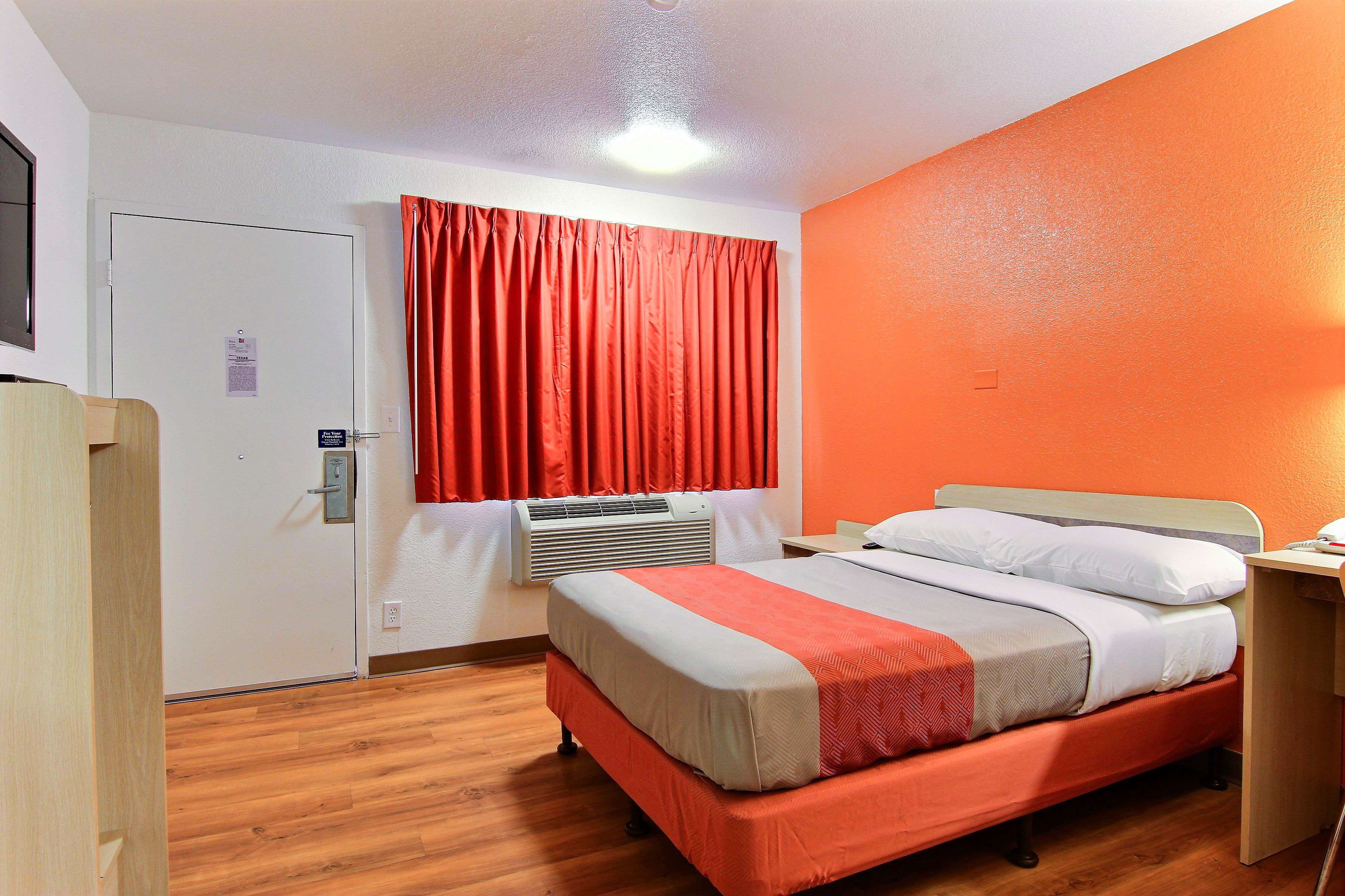 Motel 6 Kingsville