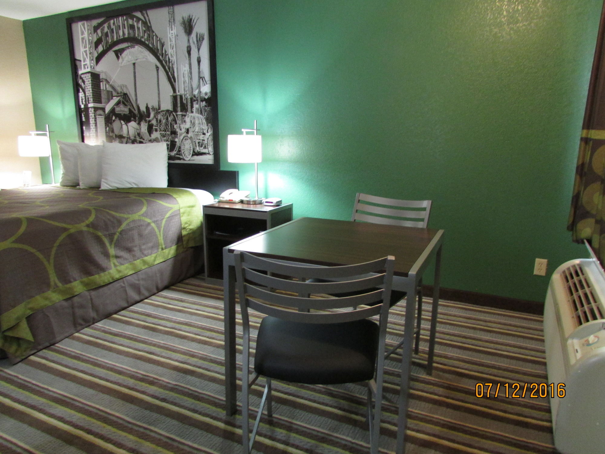 Super 8 by Wyndham Kingsville