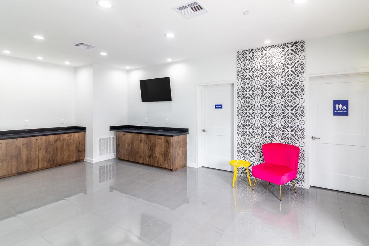 Americas Best Value Inn & Suites Kingwood Iah Airport