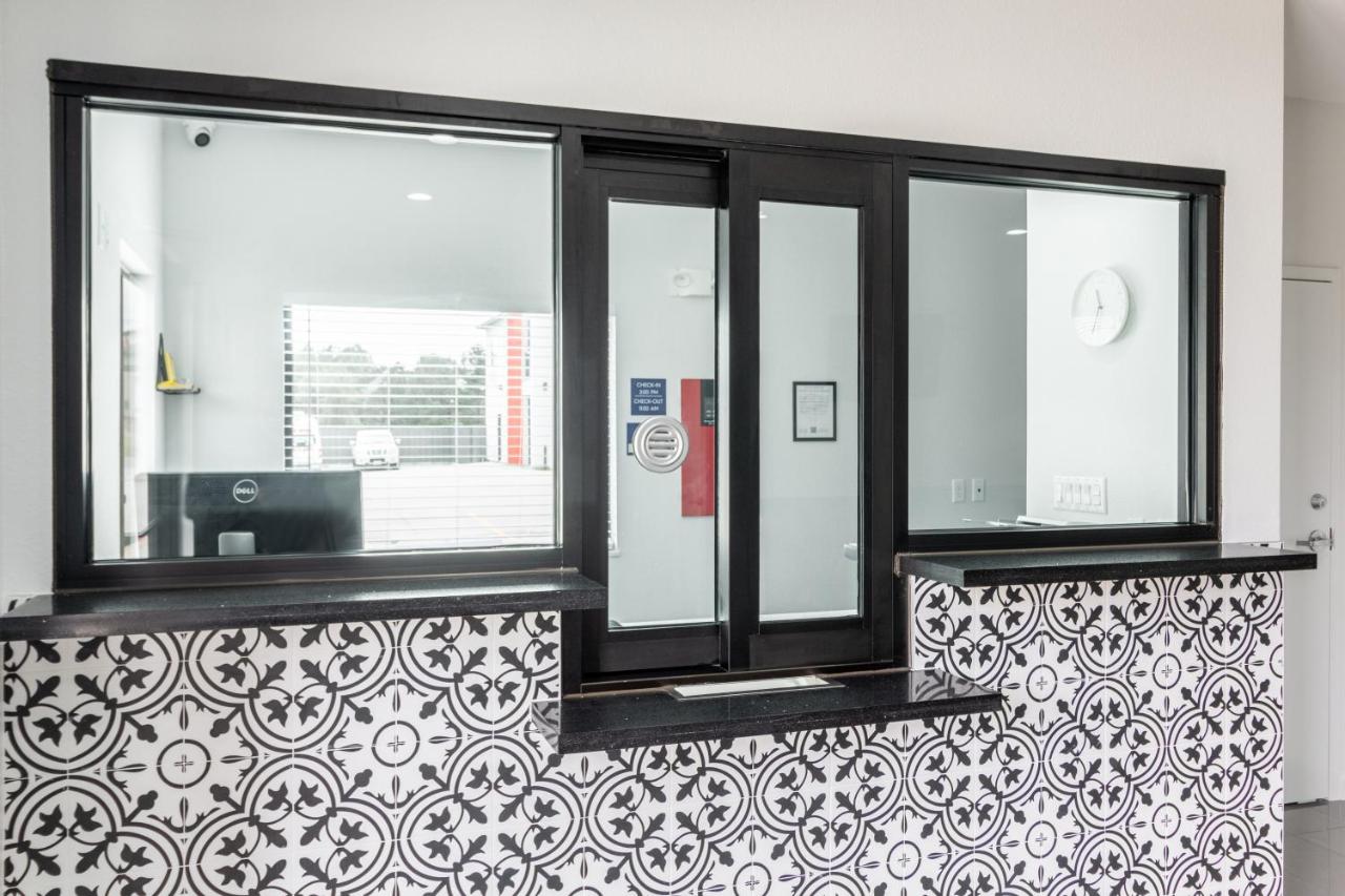 Americas Best Value Inn & Suites Kingwood Iah Airport