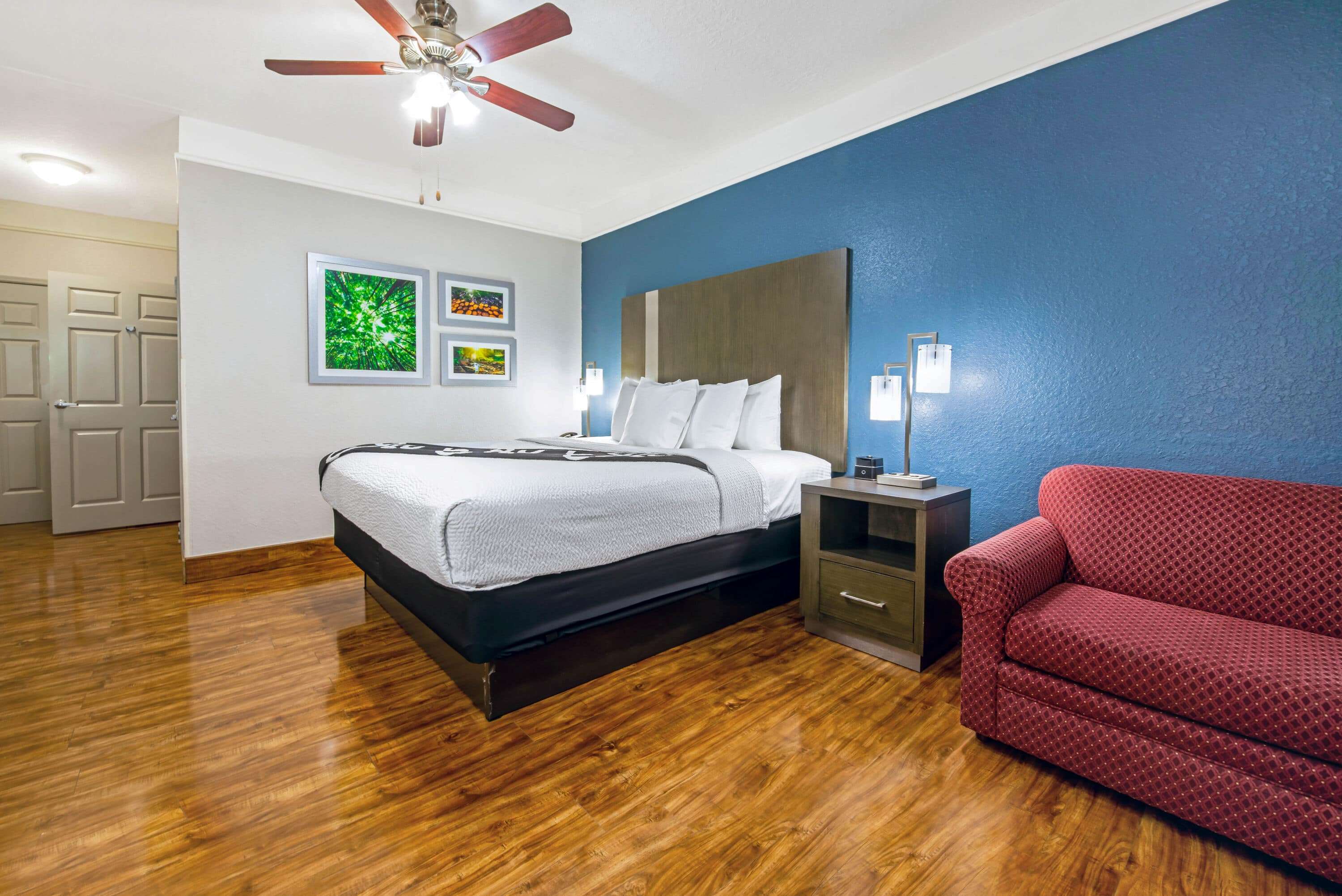 La Quinta Inn & Suites by Wyndham Kingwood Houston IAH Airpt
