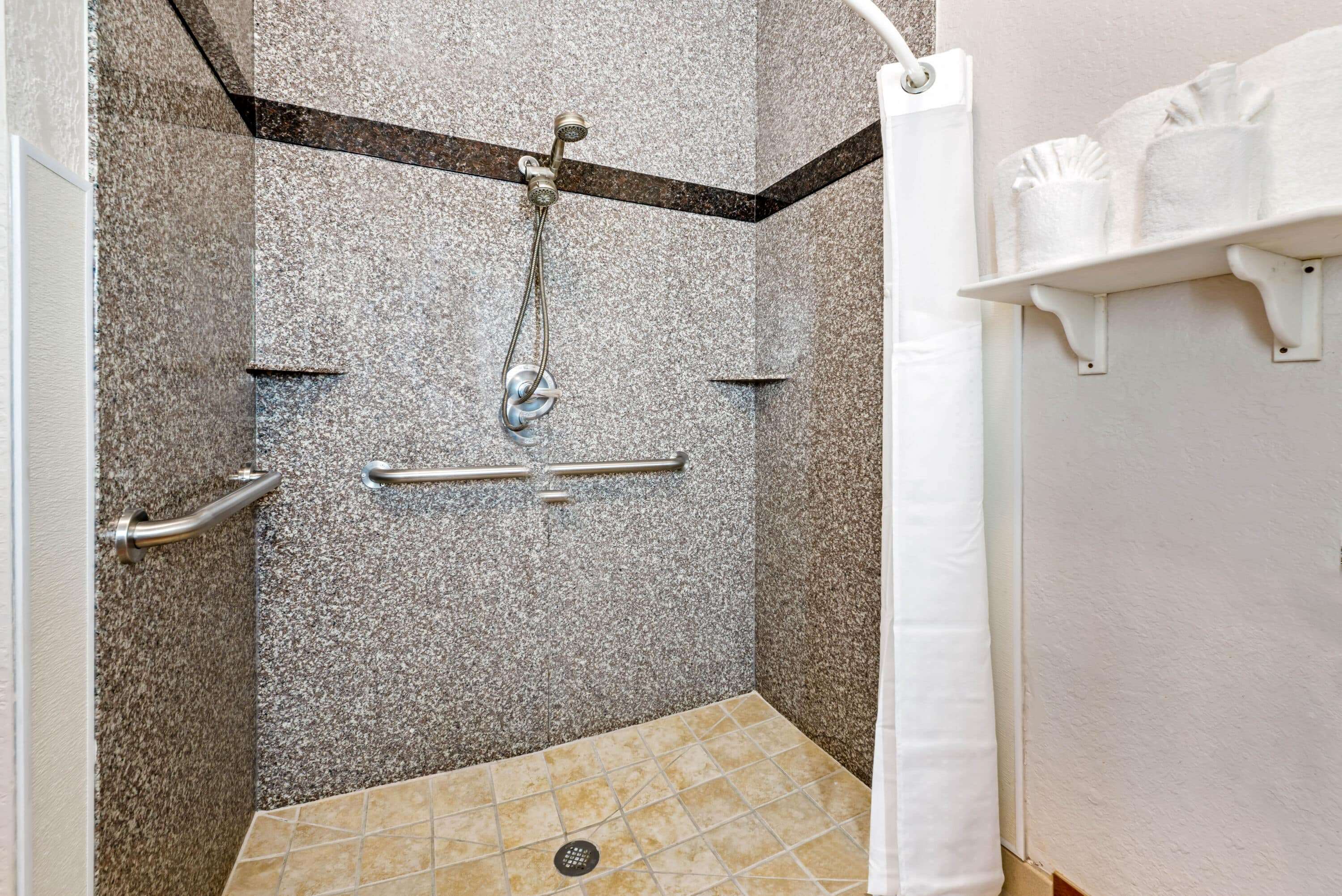 La Quinta Inn & Suites by Wyndham Kingwood Houston IAH Airpt